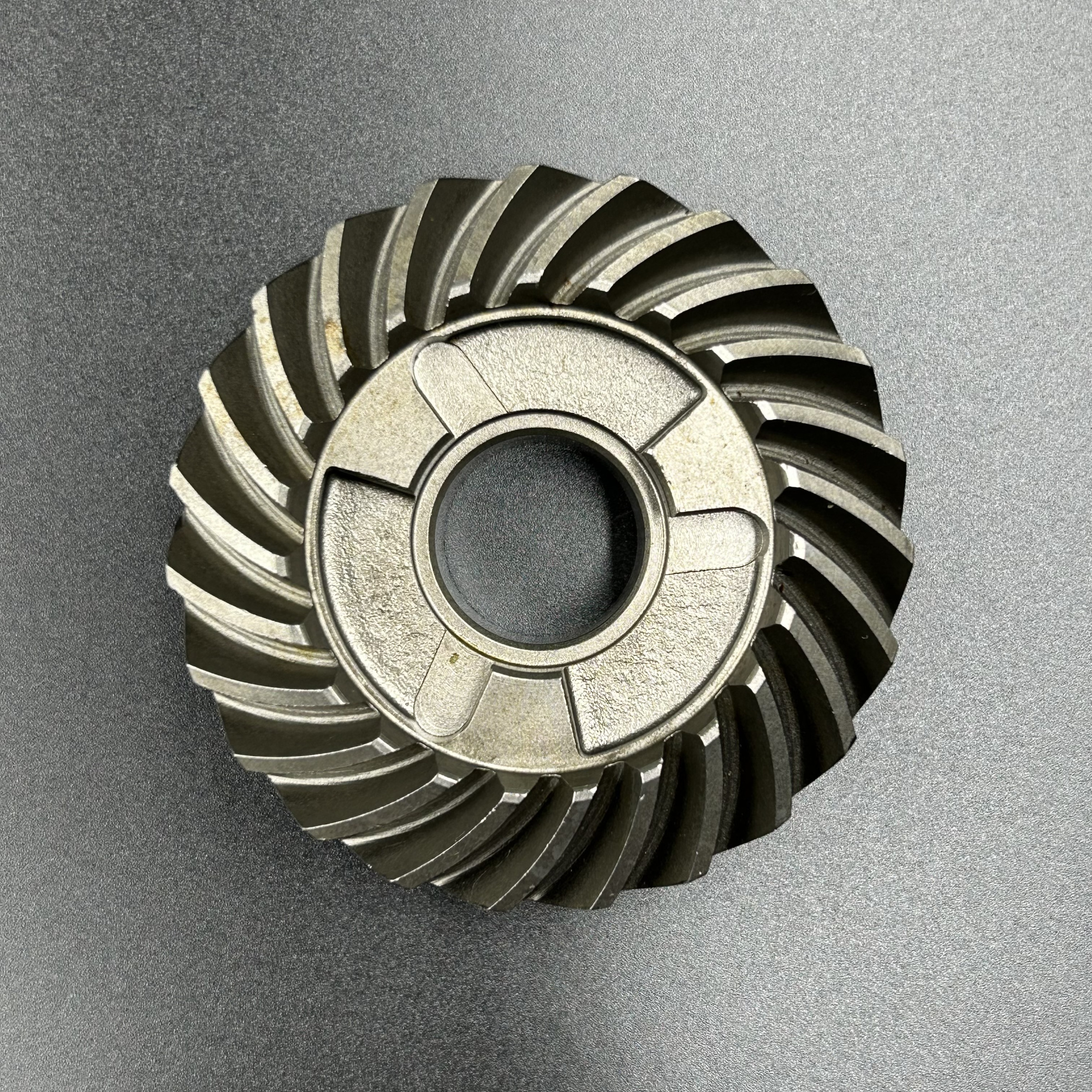 картинка Шестерня шзх Suzuki DT40 (KACAWA)