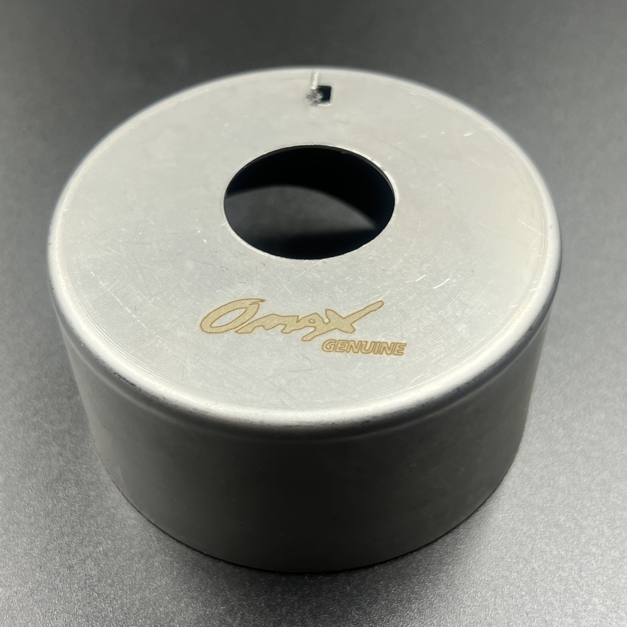 картинка Стакан помпы охлаждения Suzuki DF200-250, DF250-350(A) (Omax)