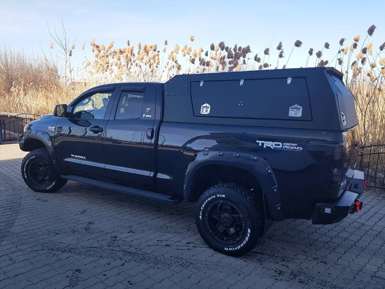 картинка Кунг KDT 3-дверный, увеличенный с кузовом Double Cab Long для Toyota Tundra стальной