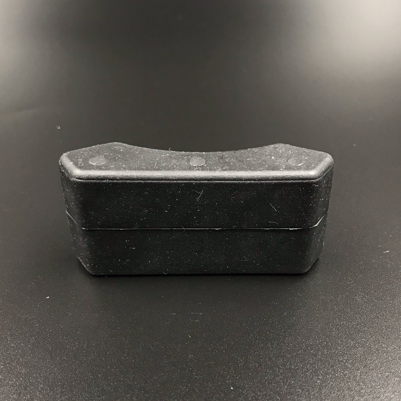 картинка Демпфер опорный резиновый Tohatsu 9.9-18 (Нижный центральный) (Tohatsu)