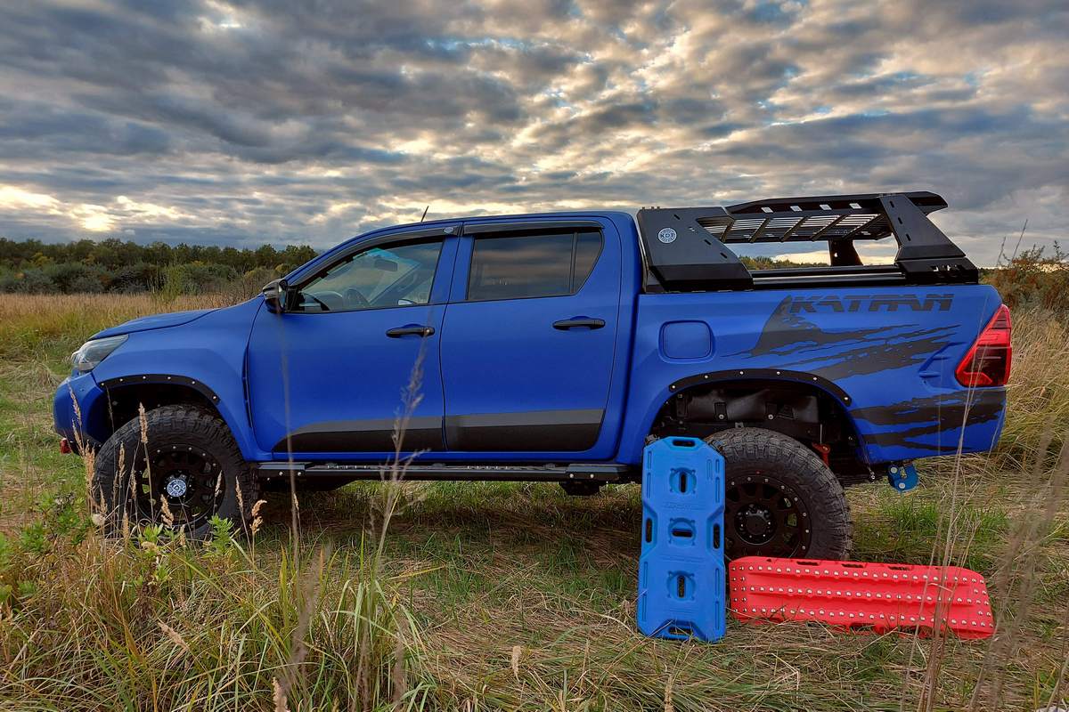 картинка Дуга многофункциональная алюминиевая - Toyota Hilux 15061L(3)