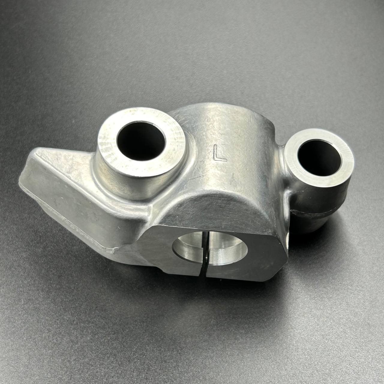 картинка Крепление лыжи левое Yamaha Vk540 (Yamaha)