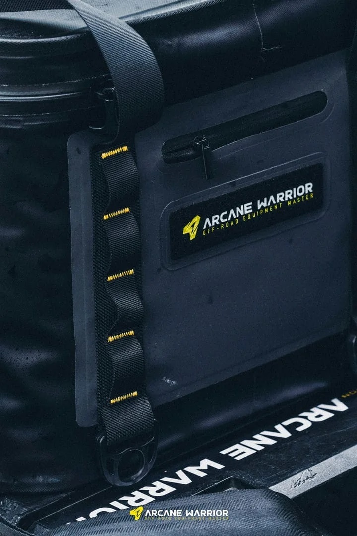 картинка Сумка-холодильник Arcane Warrior POSITION Outdoor Softshell Ice Pack