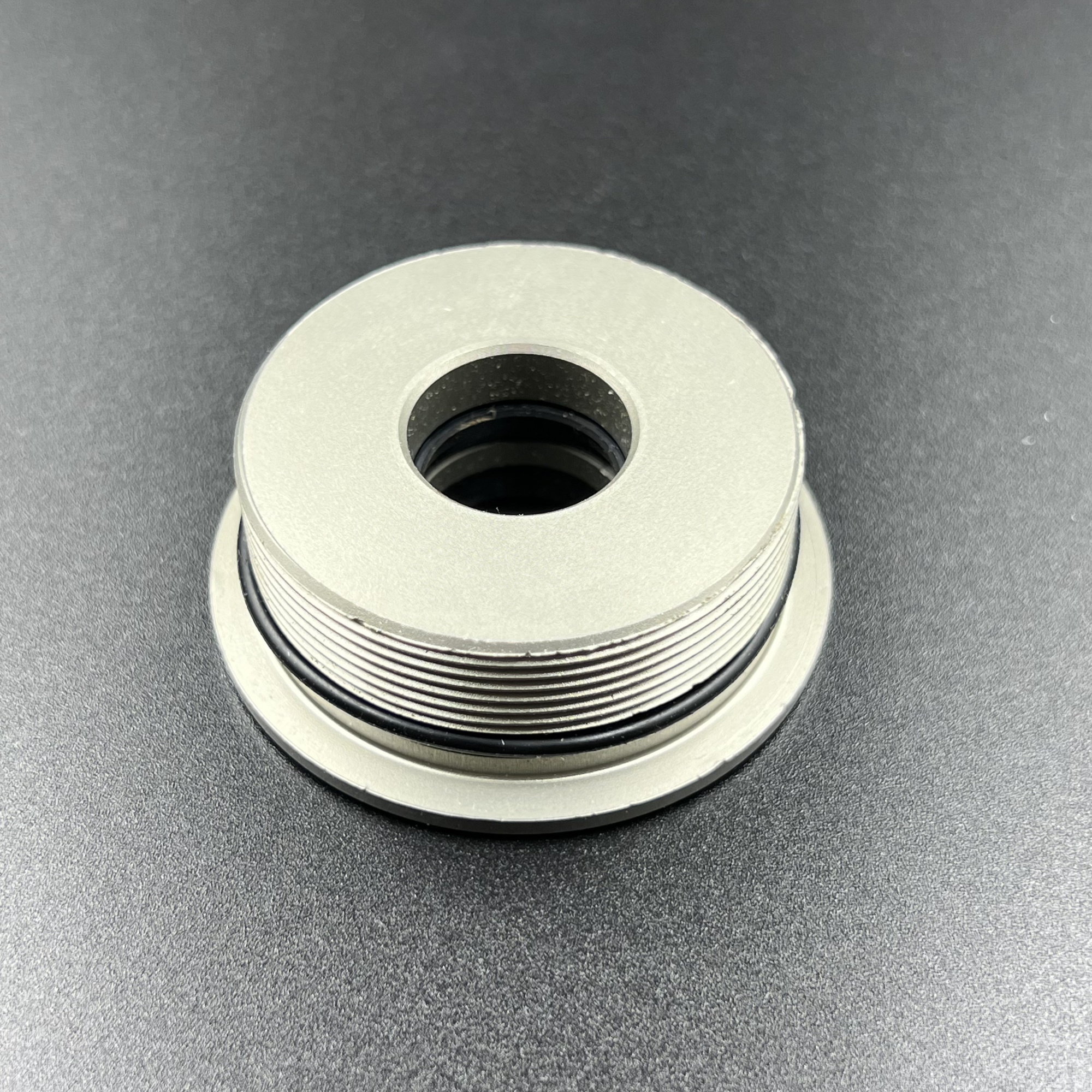 картинка Гайка вспомогательного штока гидроподъема Suzuki DF40-60 (PREMARINE)