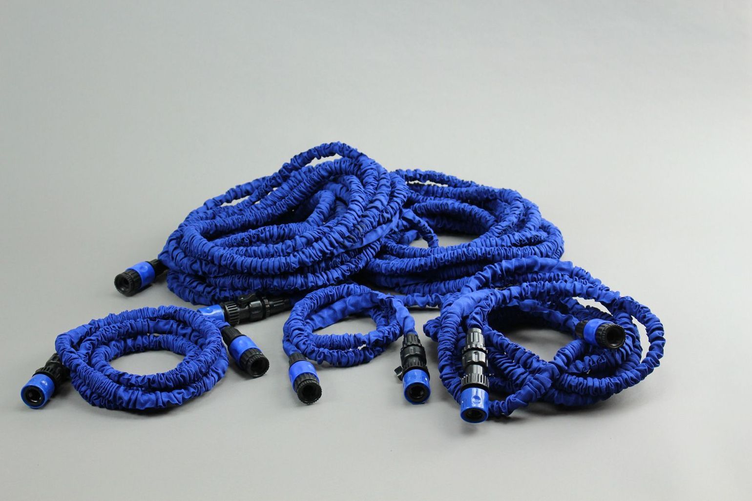 картинка Шланг поливочный XHose 75ft в комплекте с фитингами