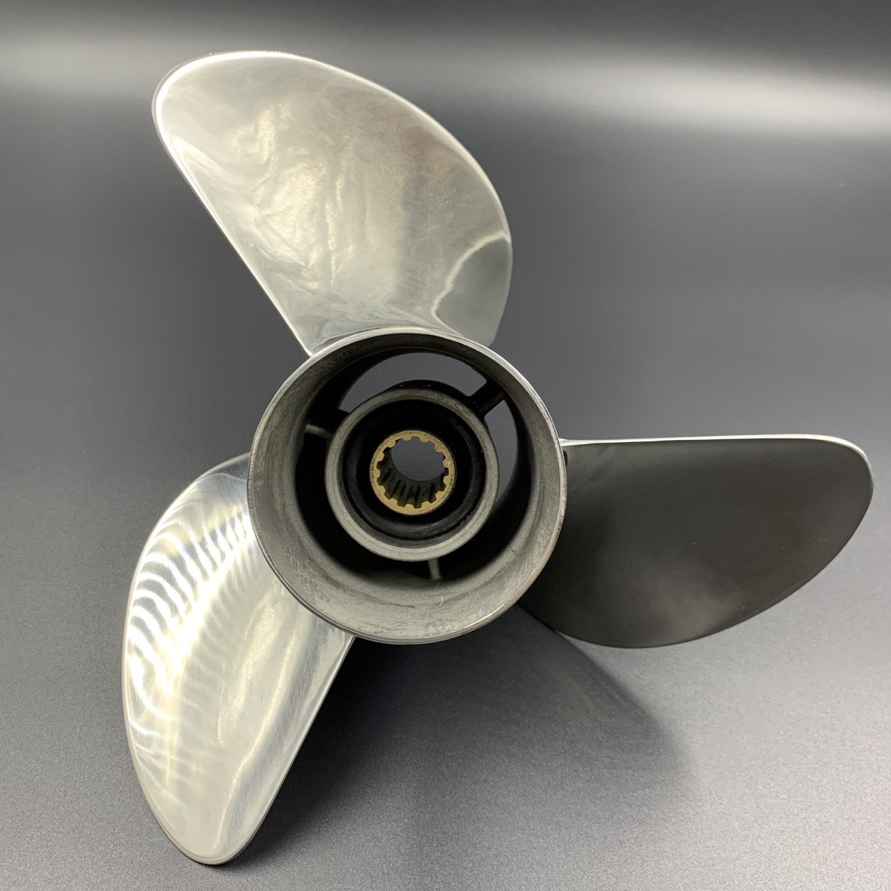 картинка Гребной винт Yamaha 40-55, F30-60 (3x10-1/4x16) (Сталь)