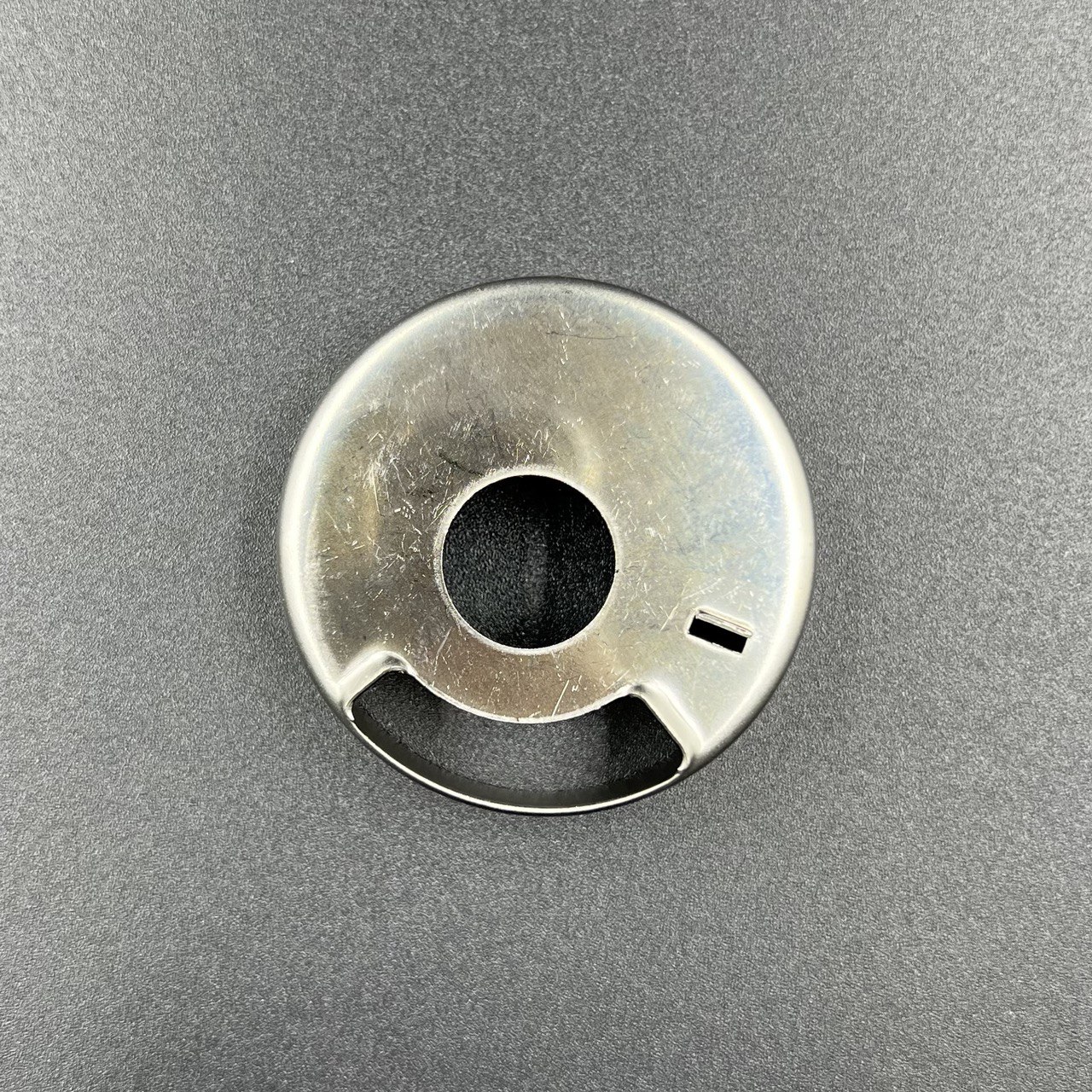 картинка Стакан помпы охлаждения Yamaha 9.9-15, F6-20 (KACAWA)