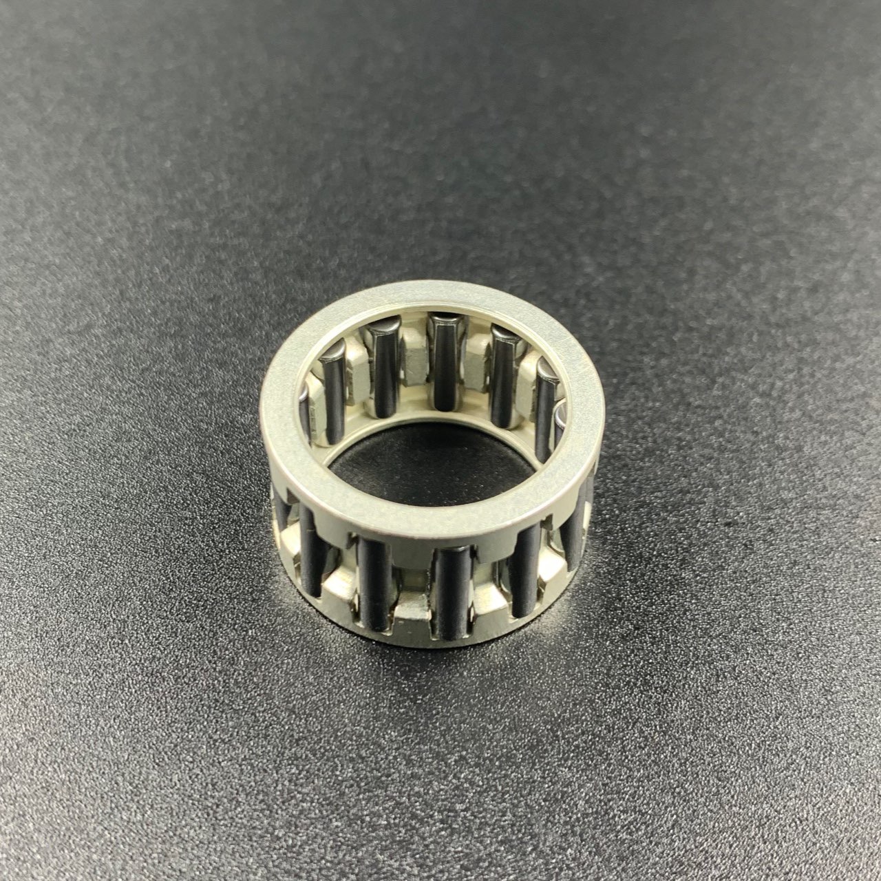 картинка Подшипник шатунный Yamaha 4-8 (18x24x14) (93310-418V1) (Omax)