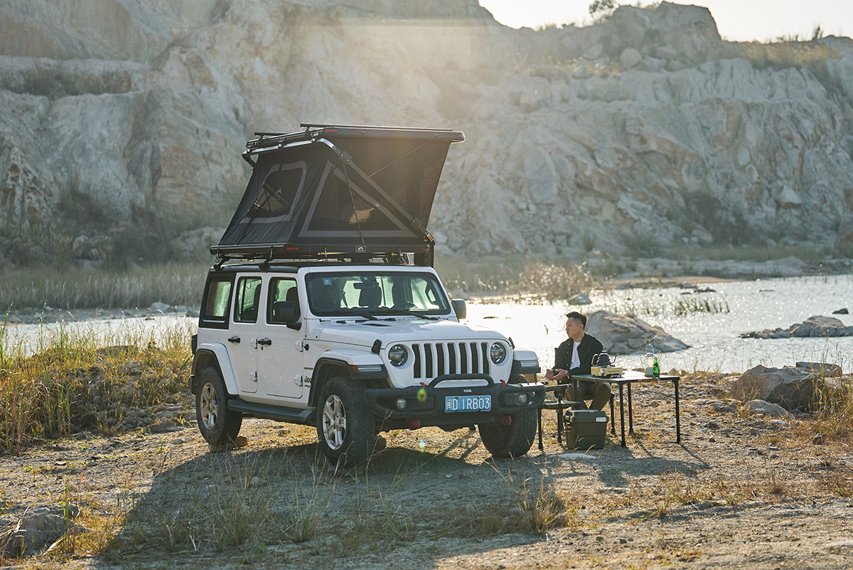 картинка Палатка на крышу автомобиля Wild Land Rock Cruiser 140 pro