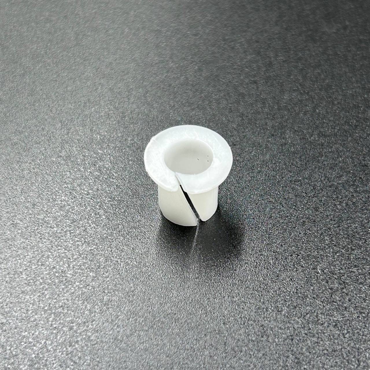 картинка Втулка пластиковая Yamaha 3-140, F2-130 (YUELANG)