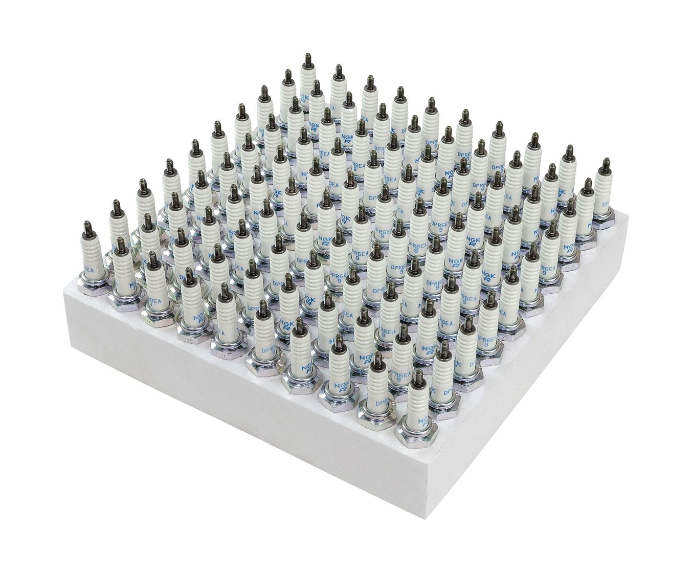 картинка Свеча зажигания NGK DPR6EA-9 (упаковка 100 шт) Marine Rocket