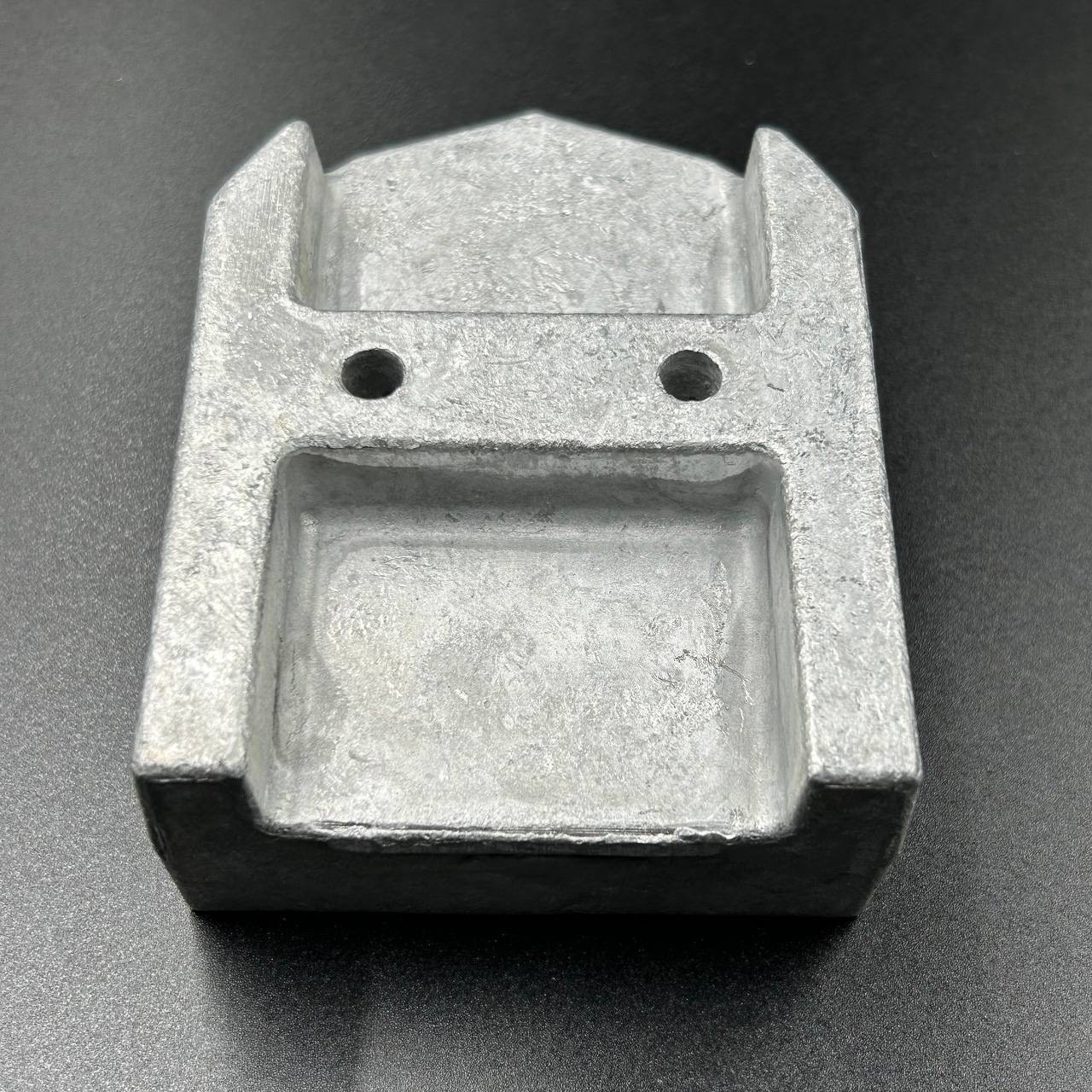 картинка Анод редуктора Mercrusier Alpha One (Алюминиевый) (821631Q1) (Quicksilver)