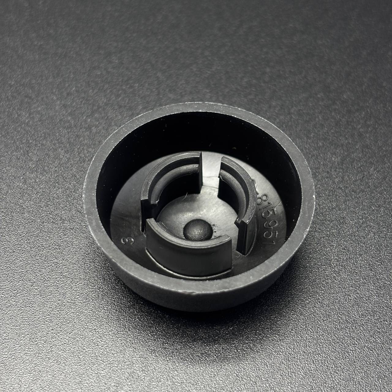 картинка Крышка пластиковая MERCRUISER ALPHA ONE (GEN. II) (Quicksilver)