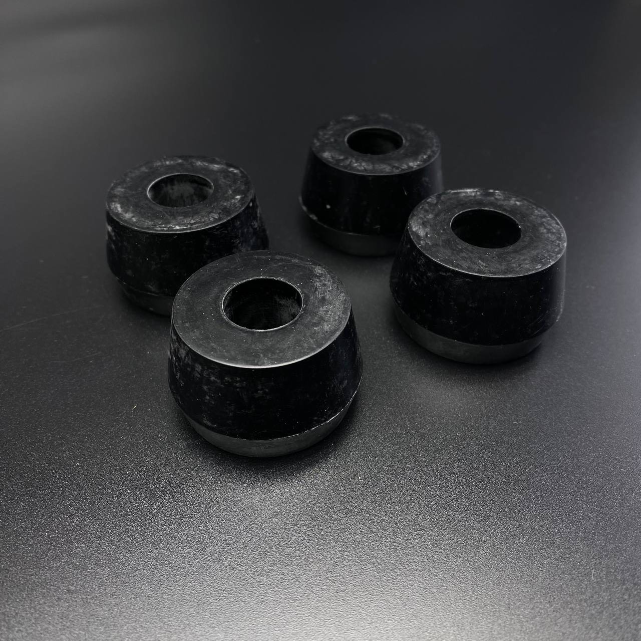 картинка Ось гидроцилиндра стальная PIN ASSY-PIVOT (Quicksilver)