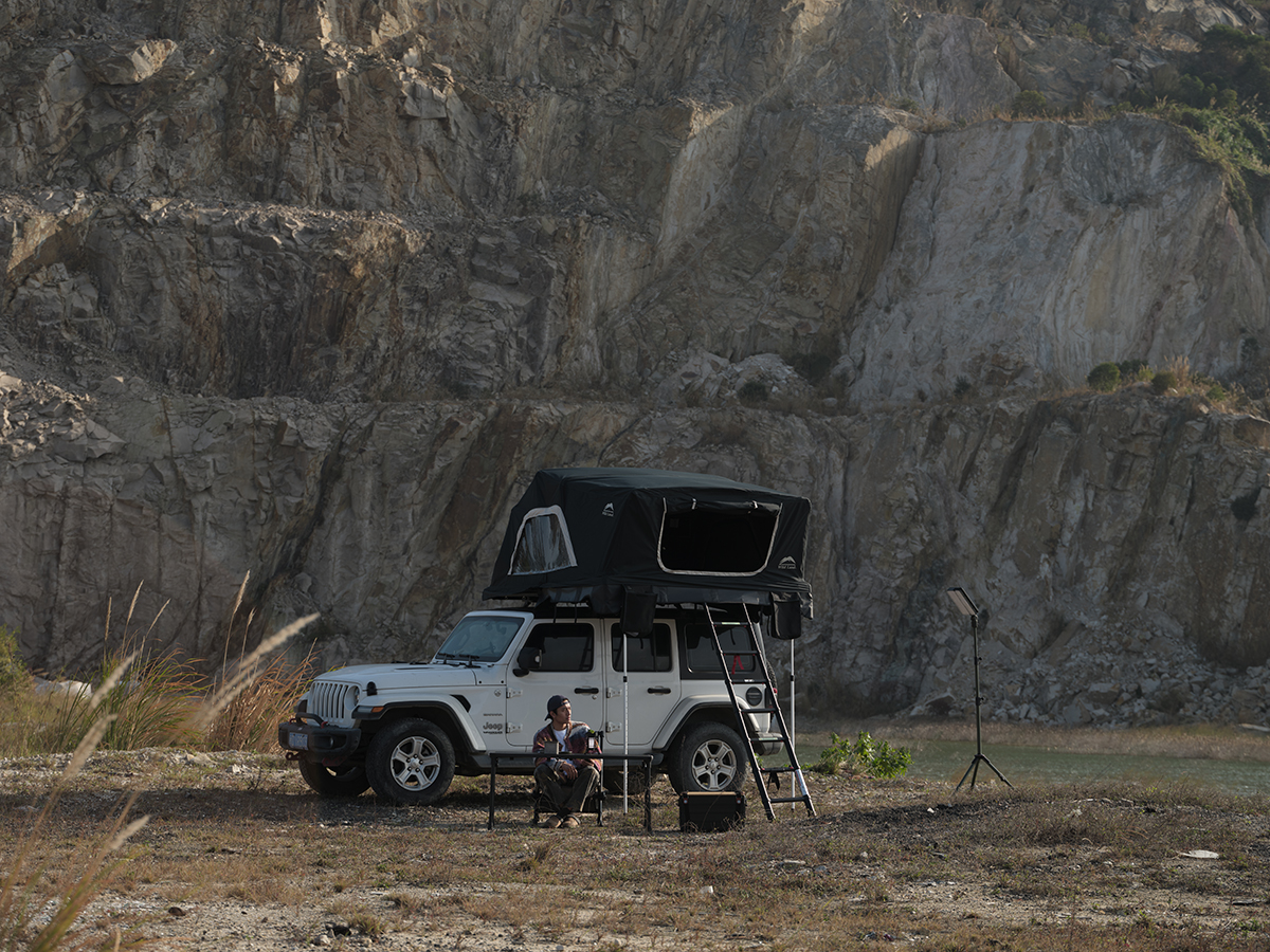 картинка Палатка на крышу автомобиля Wild Land Voyager 250 Pro
