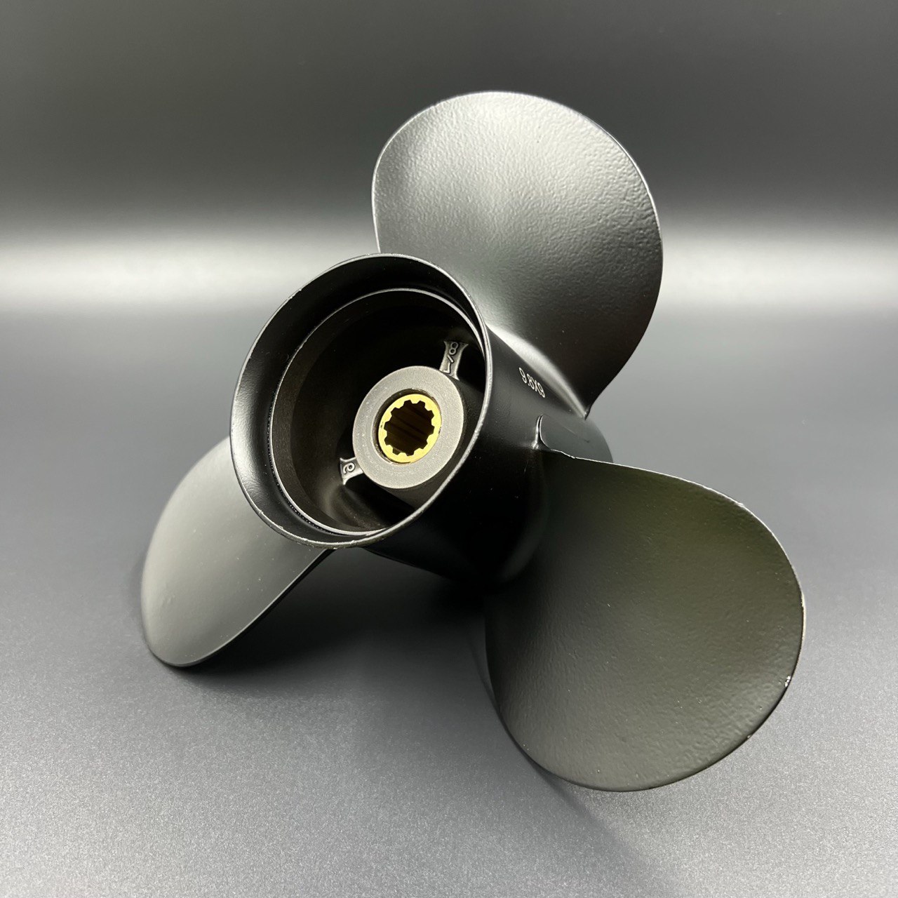 картинка Гребной винт Tohatsu 25-30 (3x9.8x9)