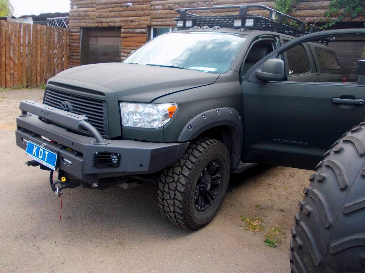 картинка Бампер передний KDT с местами под штатные ПТФ III поколения Tundra