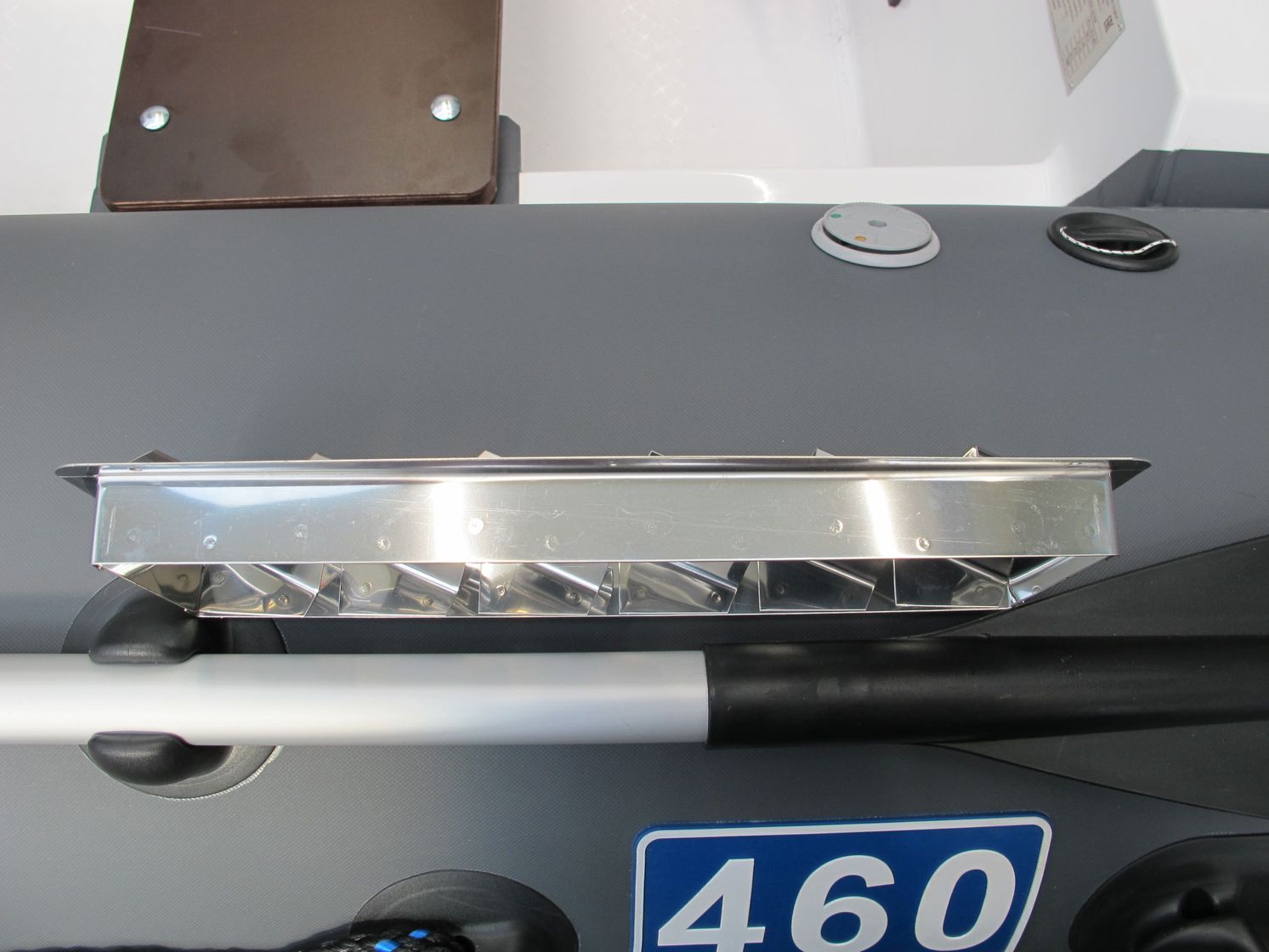 картинка Решетка воздухозаборника 325х112х27 мм