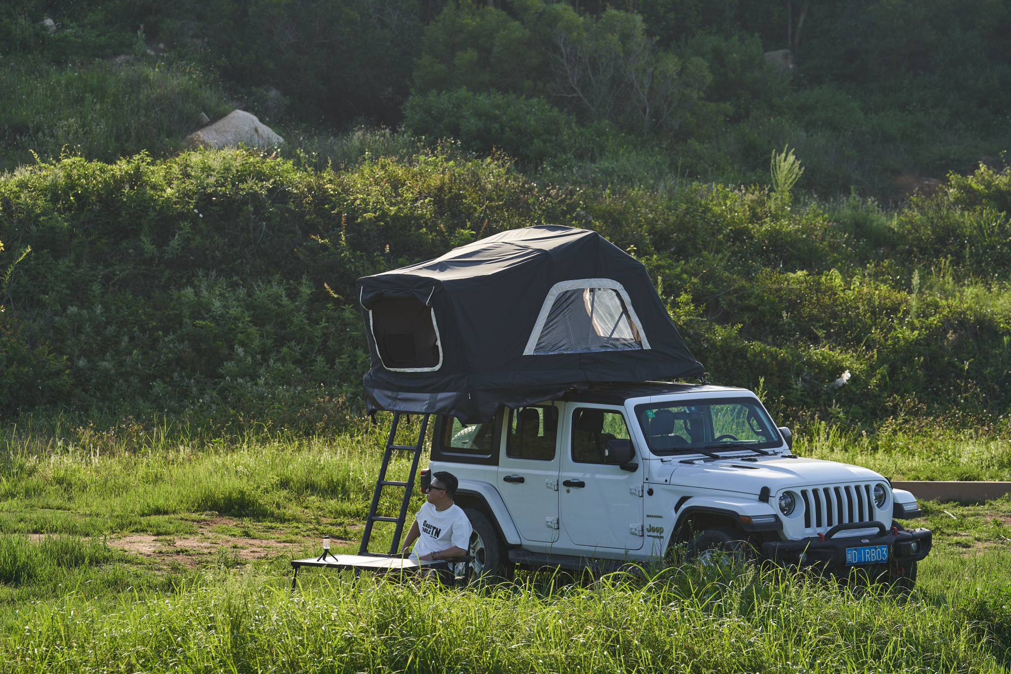 картинка Палатка на крышу автомобиля Wild Land Voyager 140