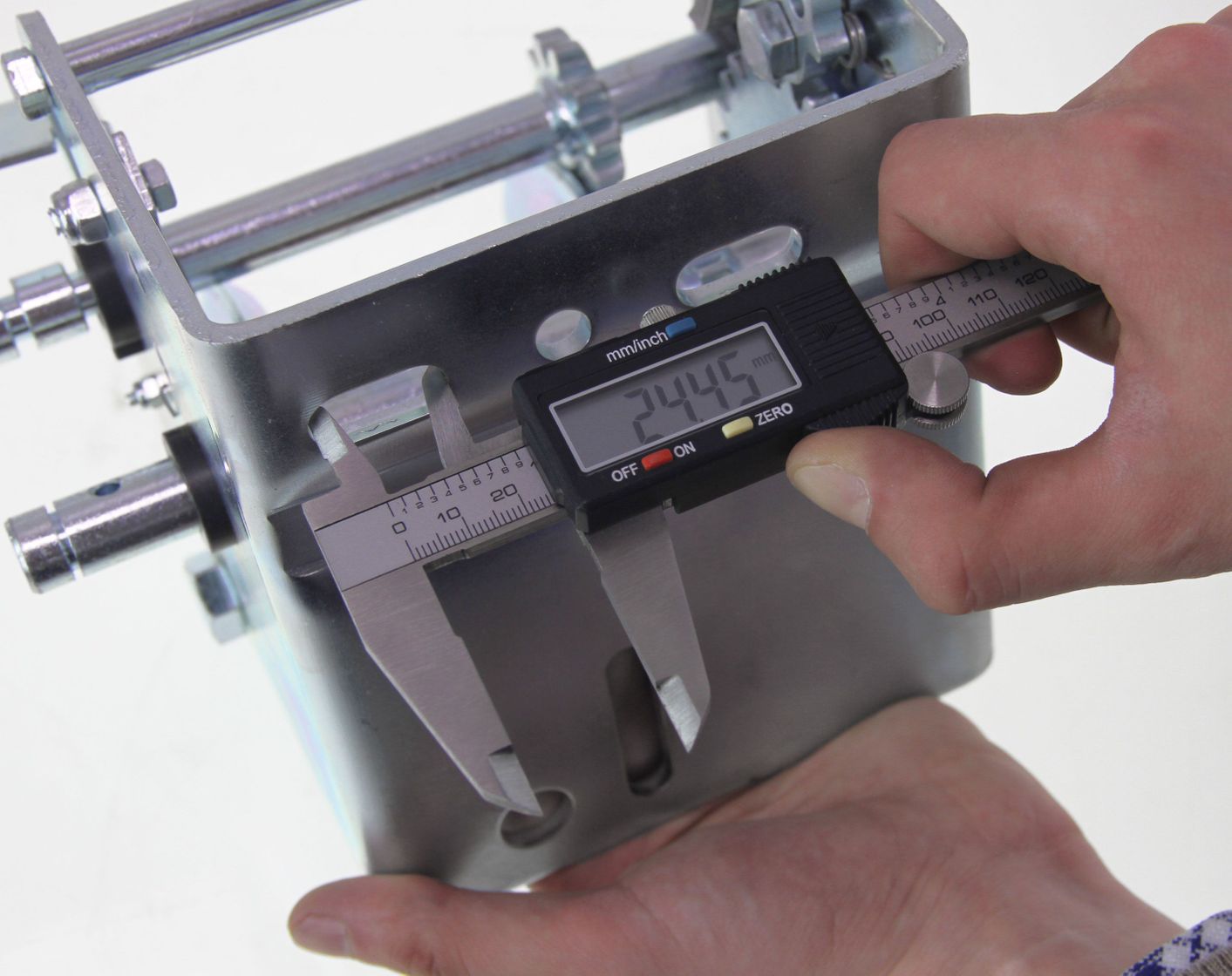 картинка Лебедка для прицепа 2000 lbs (907 кг)