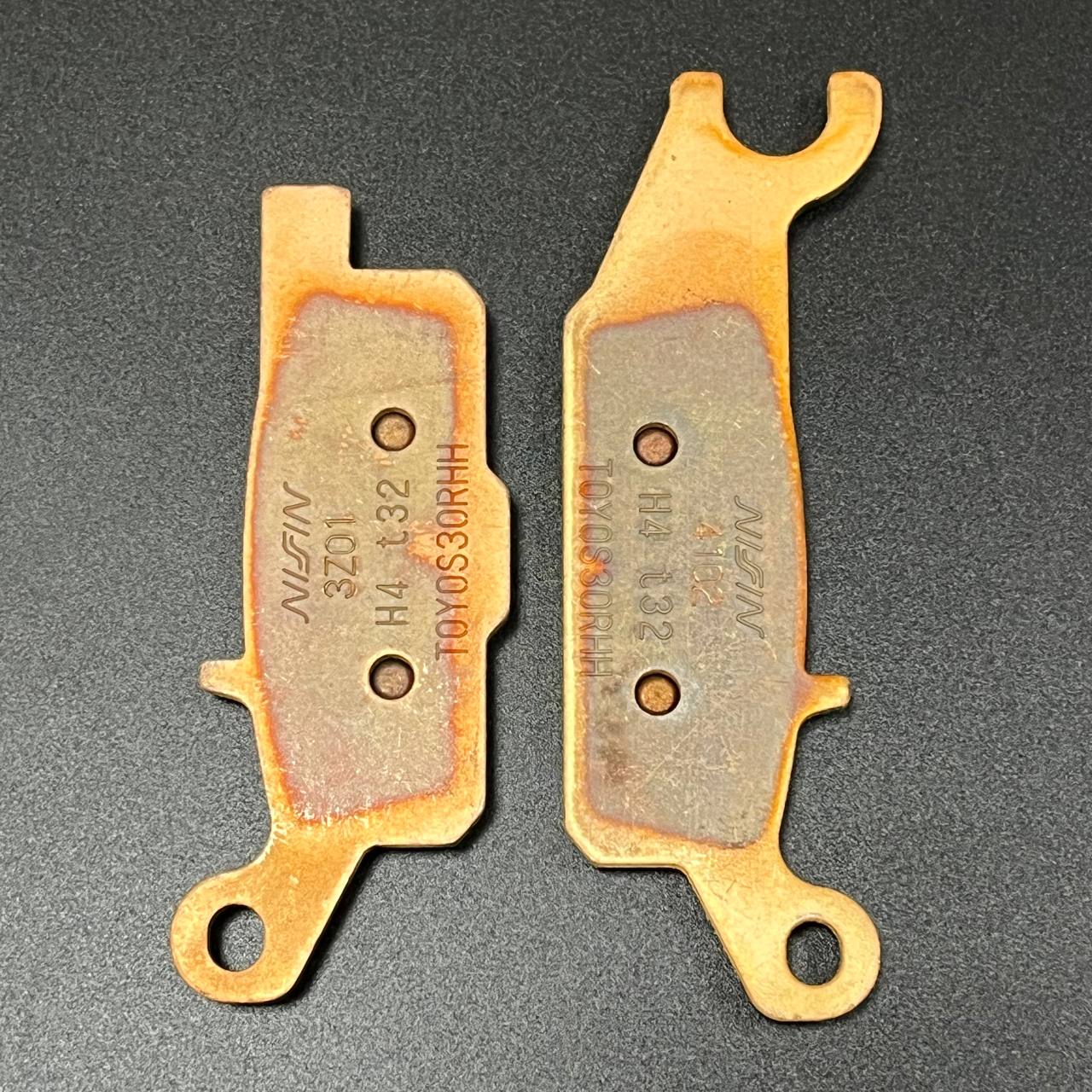 картинка Колодки тормозные (Передние, правые) Yamaha Grizzly 550/700 (пара) (Yamaha)