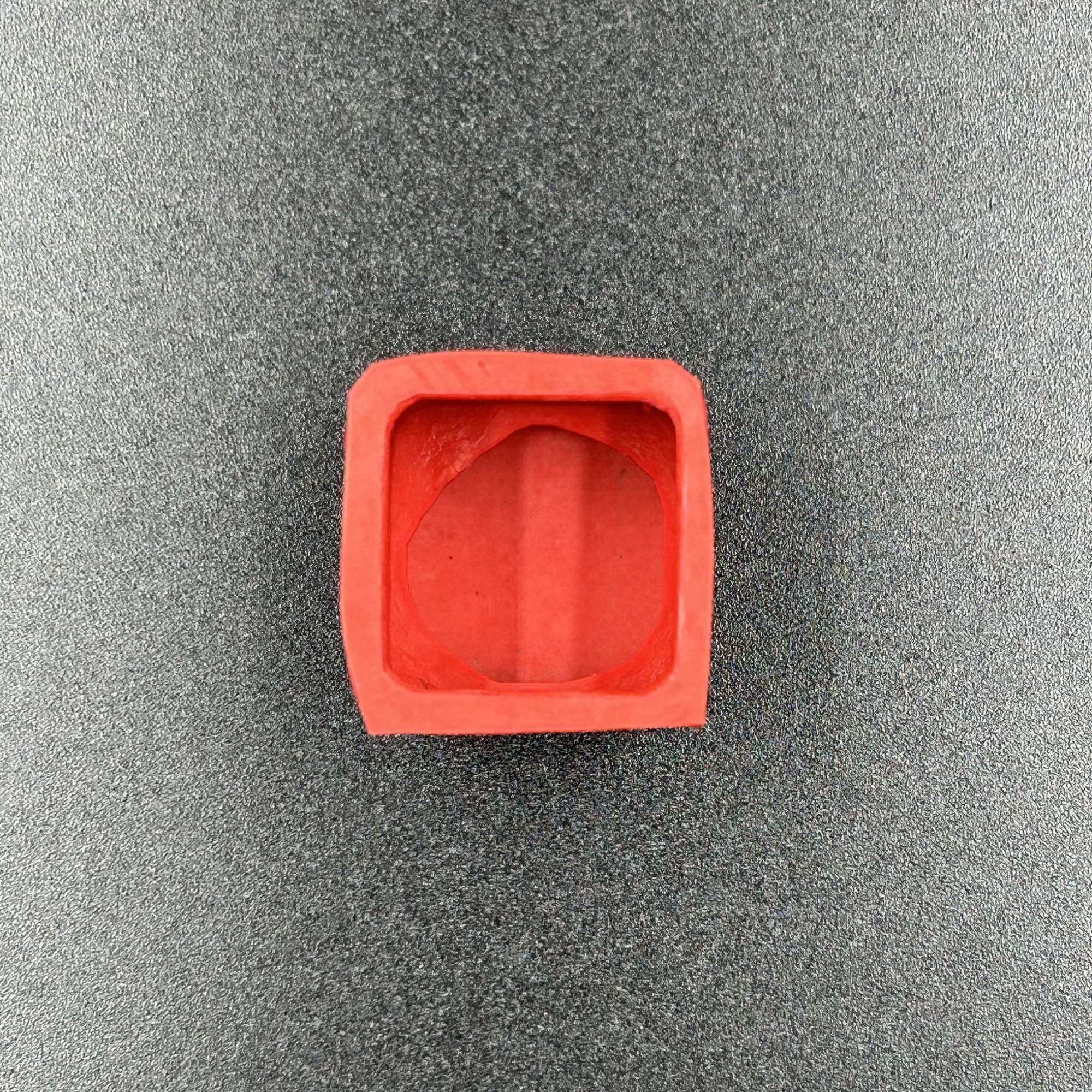 картинка Защитный колпачок на кнопку выключения Yamaha VK540 (8E3-83956-01) (KINETIX)