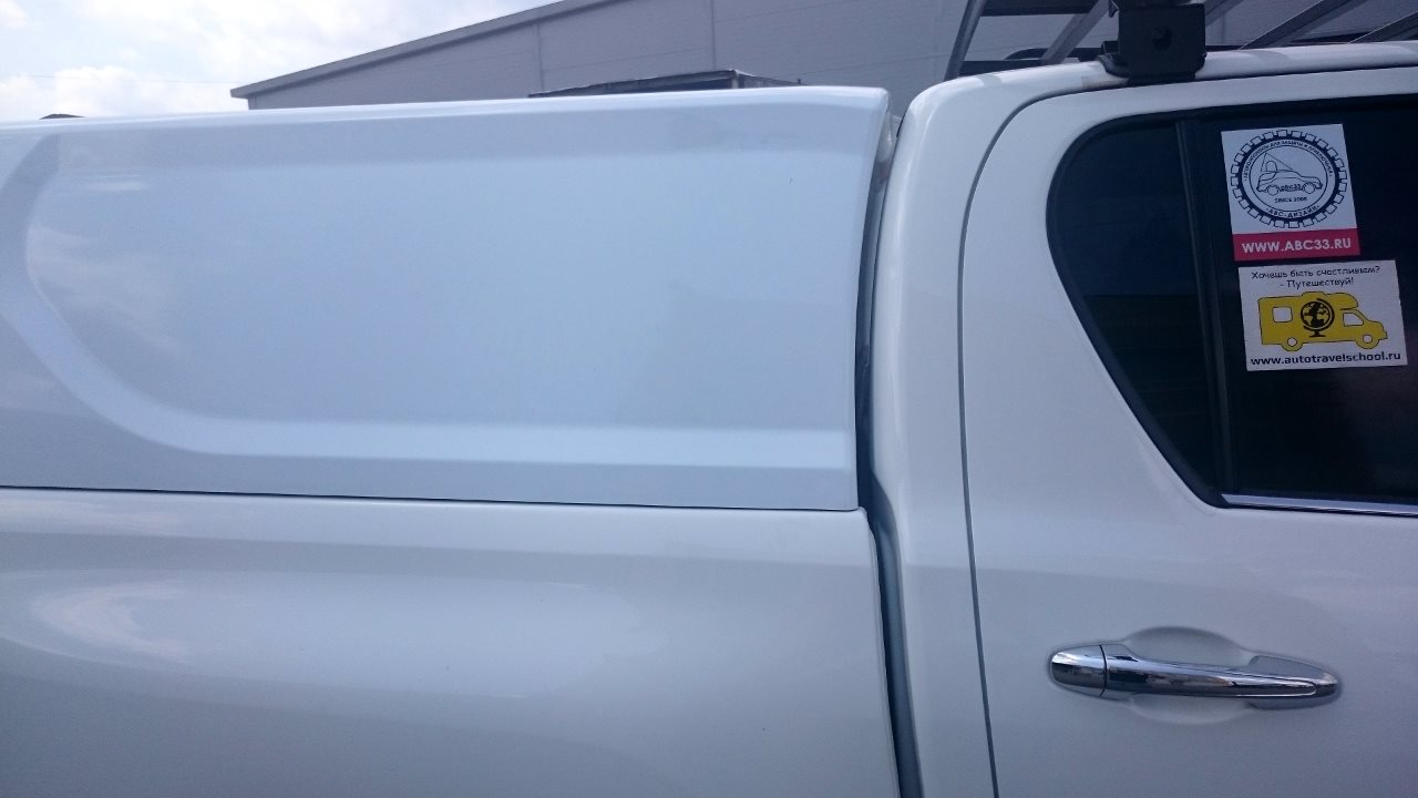картинка Крыша (кунг) кузова для Toyota Hilux (двойная кабина)(08.2015-) (белая) (1 дверь) Cargo АВС-Дизайн ABC.TOHIL.BR.04W
