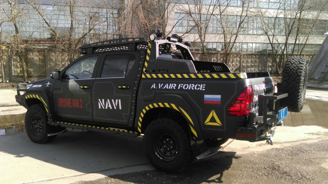 картинка Дуга безопасности KDT многофункциональная для Toyota Hilux увеличенная