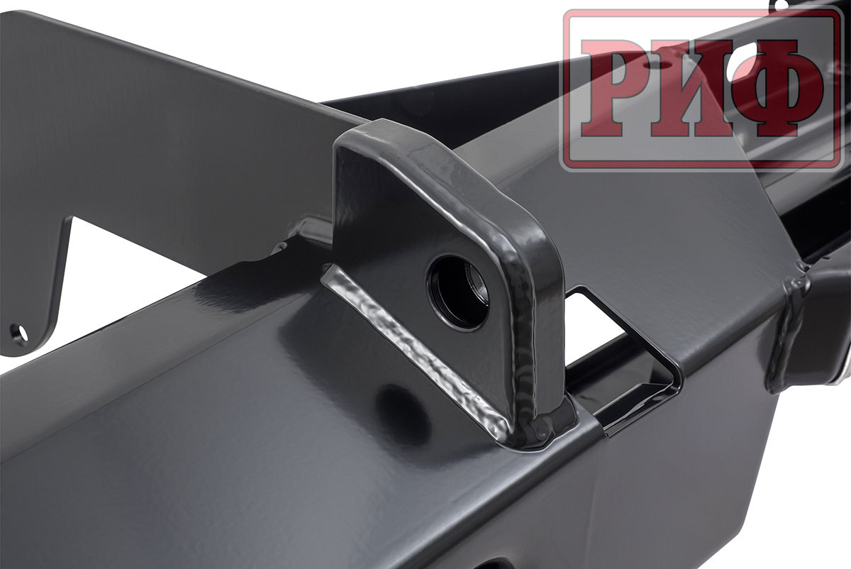 картинка Бампер задний РИФ Toyota Land Cruiser 78 2007+ с квадратом под фаркоп и фонарями стандарт