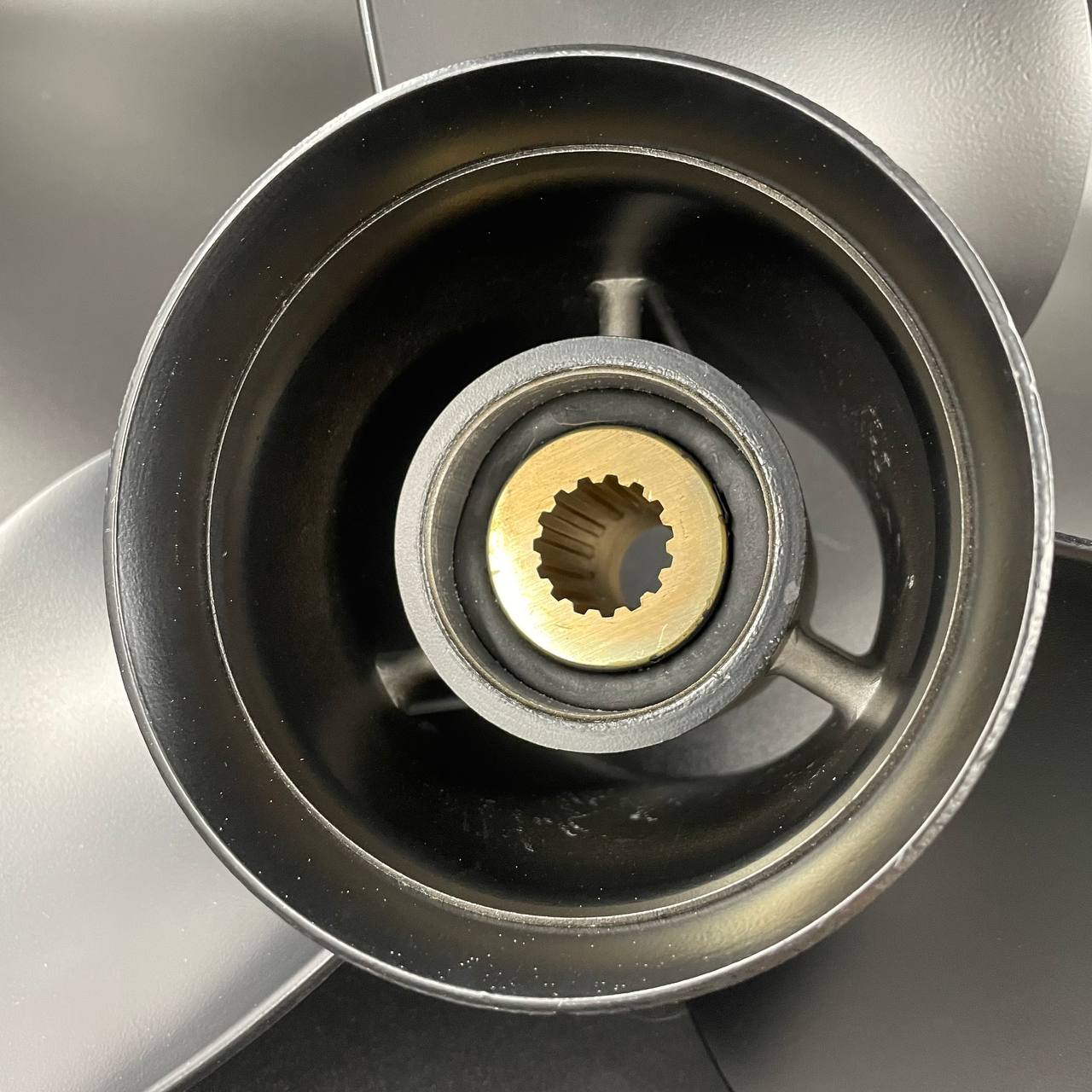 картинка Гребной винт Yamaha 150-300, F150-F275, F300B (3x15-1/4x15)