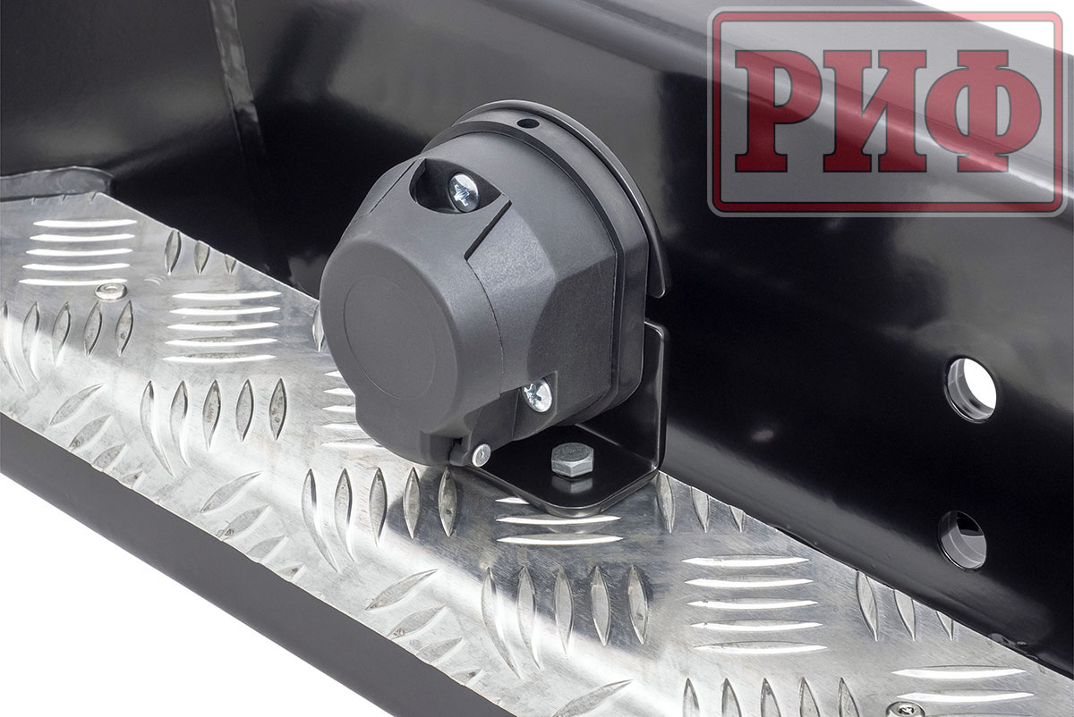 картинка Бампер задний РИФ Toyota Land Cruiser 78 2007+ с квадратом под фаркоп и фонарями стандарт