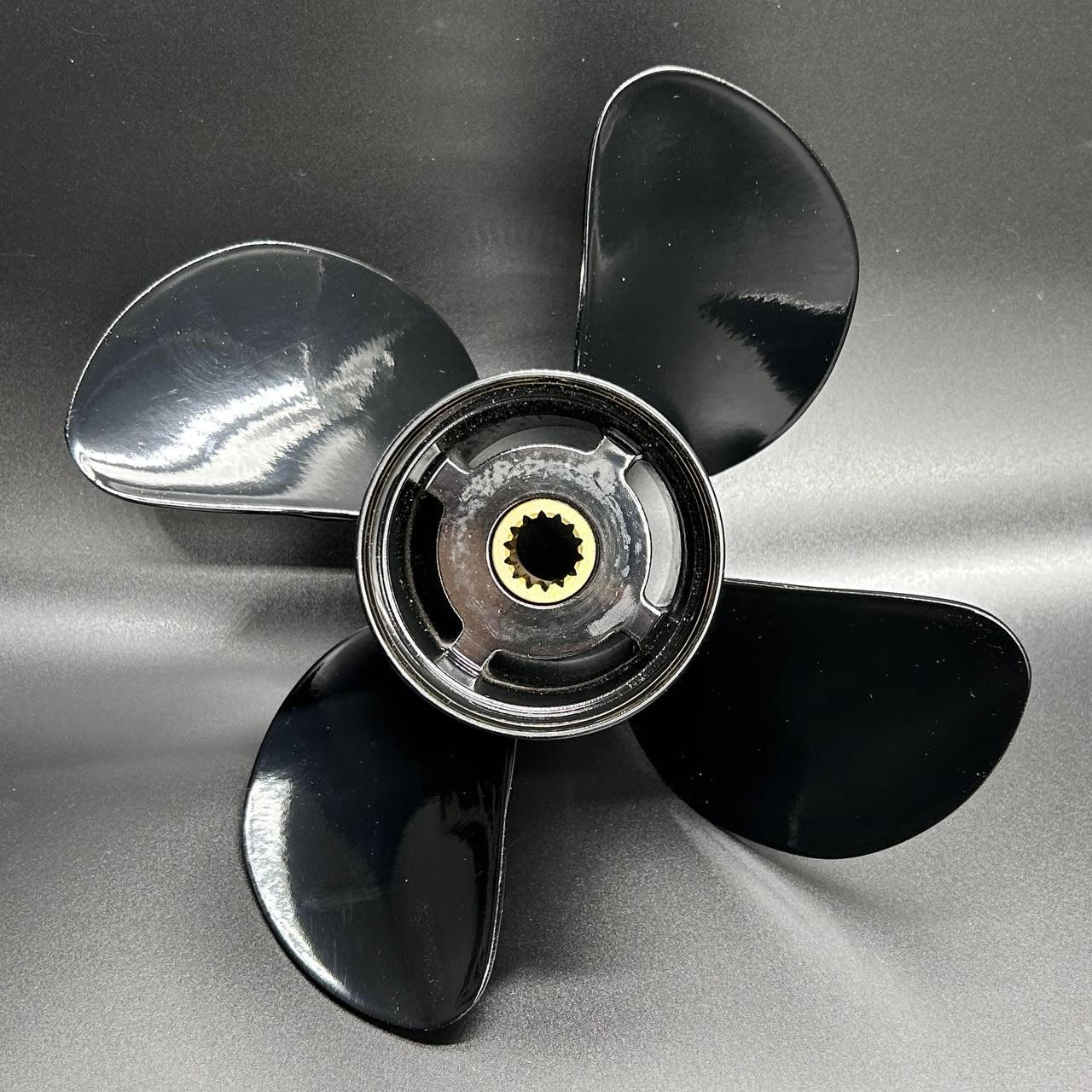 картинка Гребной винт Johnson/Evinrude 20-35 (4x10.1x14) (Polastorm)