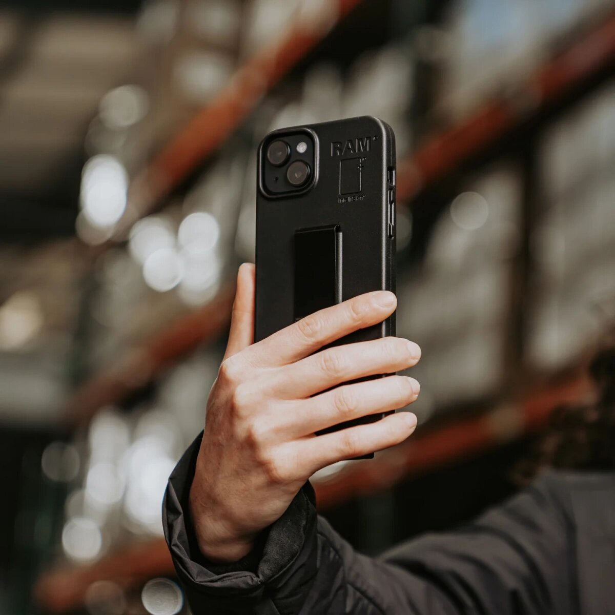 картинка IntelliSkin для Apple iPhone 15+ (RAM-GDS-SKIN-AP43)