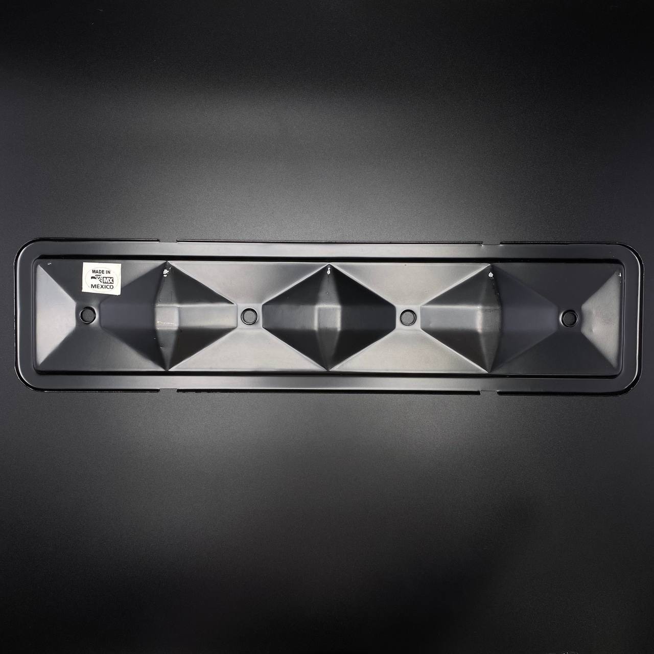 картинка Крышка двигателя боковая стальная COVER (Quicksilver)