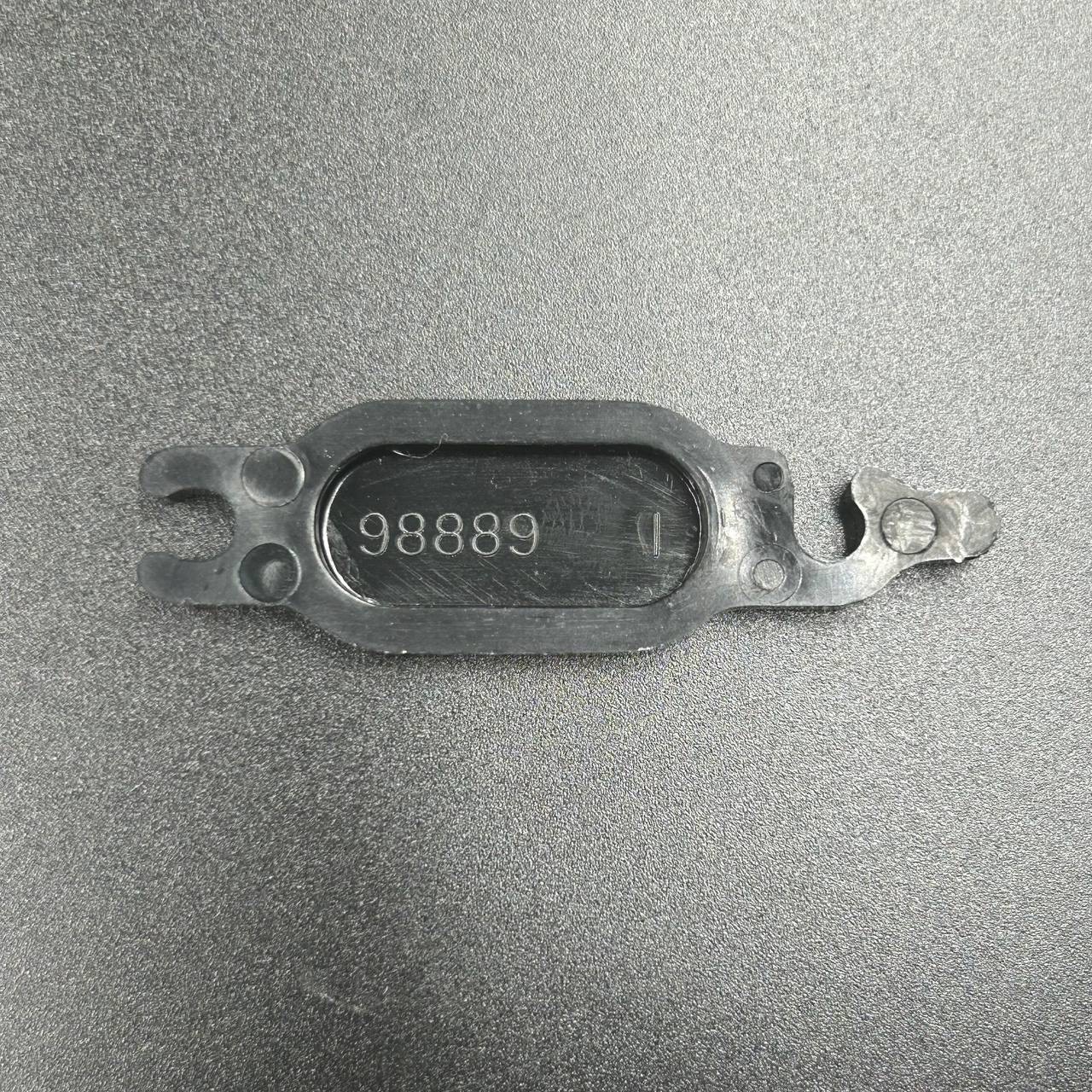 Защелка кабеля пластиковая Mercury 135-150 (Quicksilver)