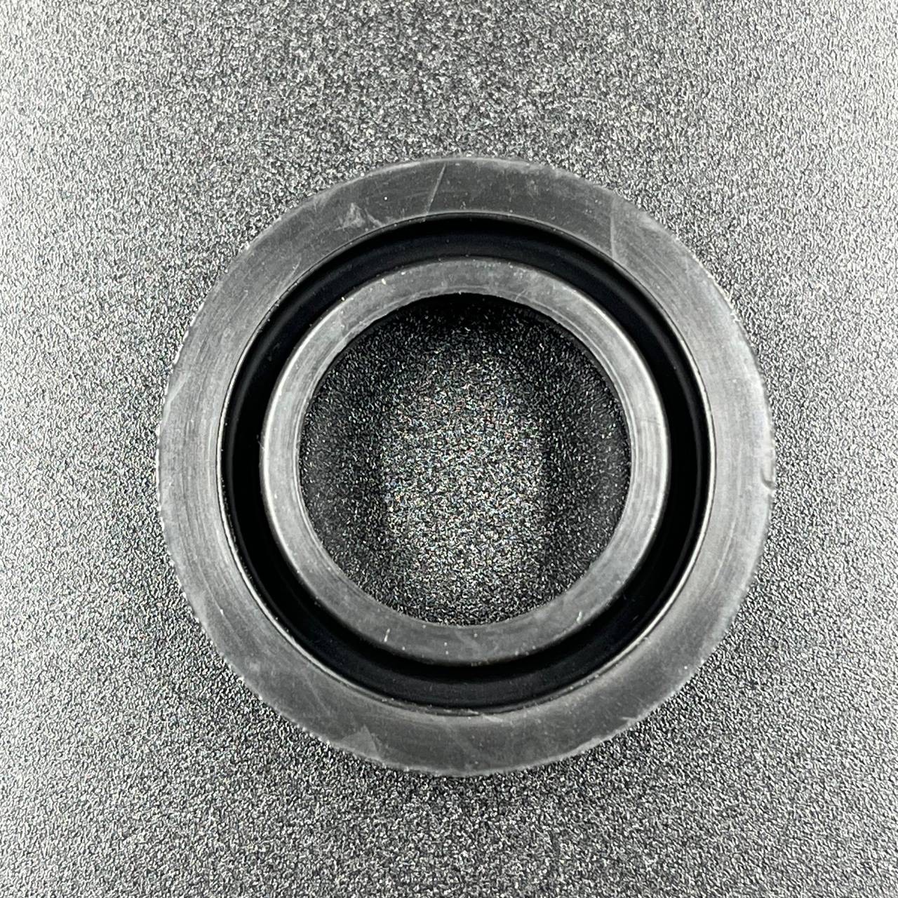 картинка Уплотнение свечного колодца Honda BF135-150 (KACAWA)