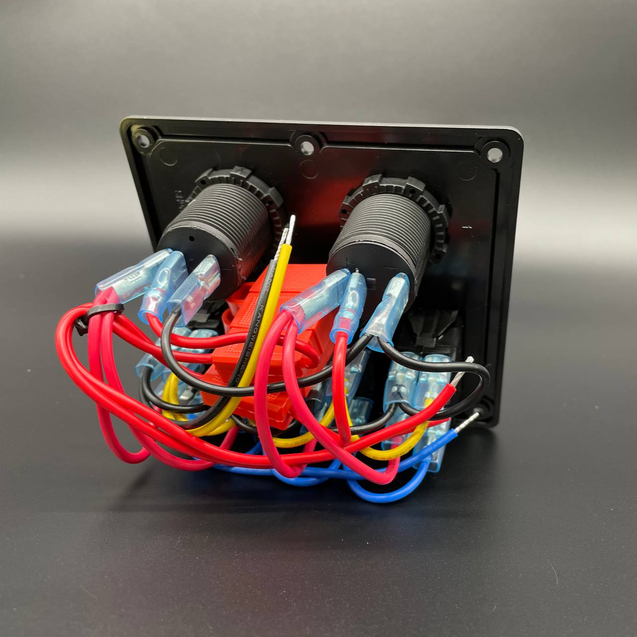 Панель управления (4 тумблера вкл/выкл, прикуриватель, 2 USB) (Sunfine)