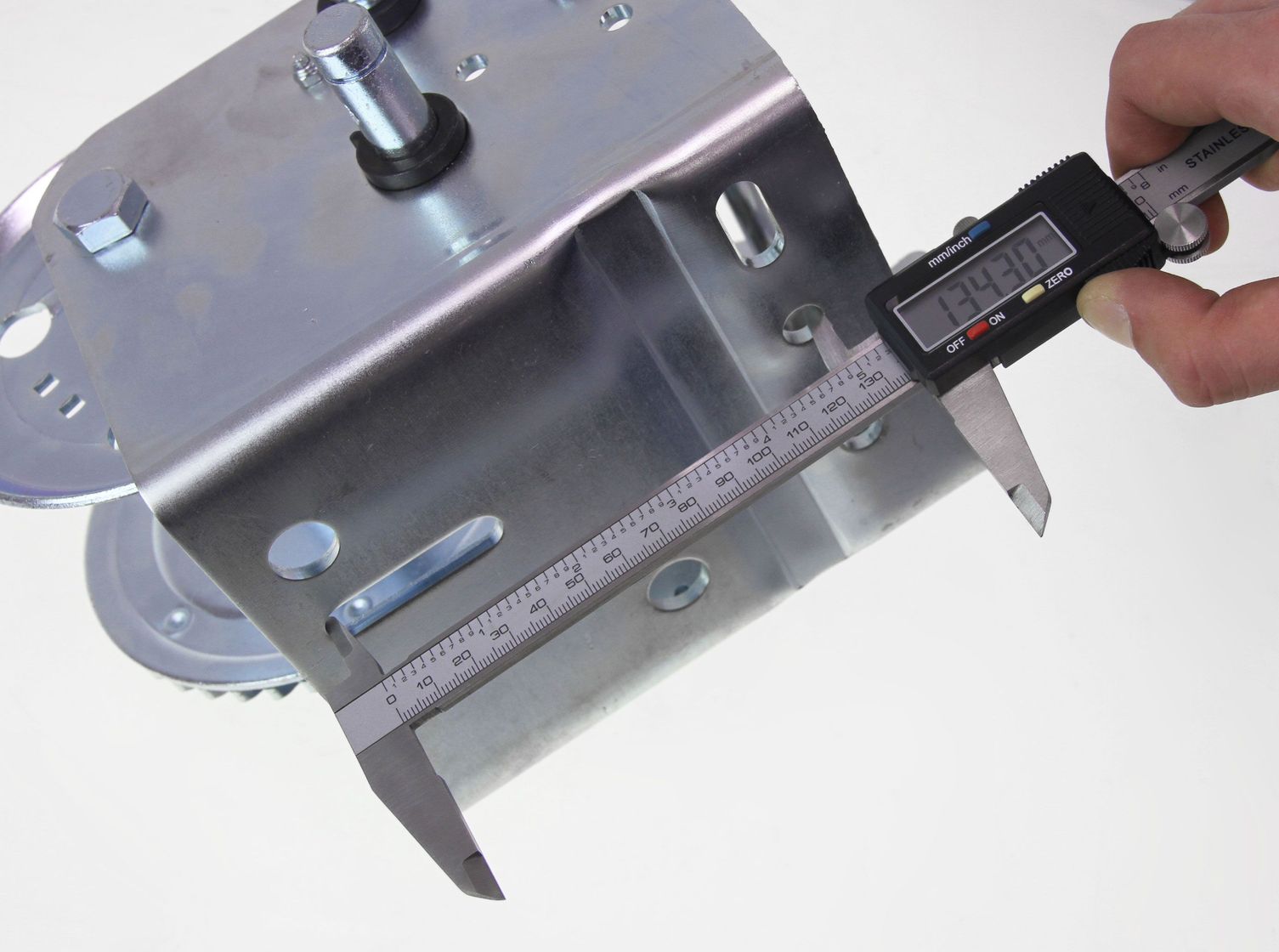 картинка Лебедка для прицепа 2000 lbs (907 кг)