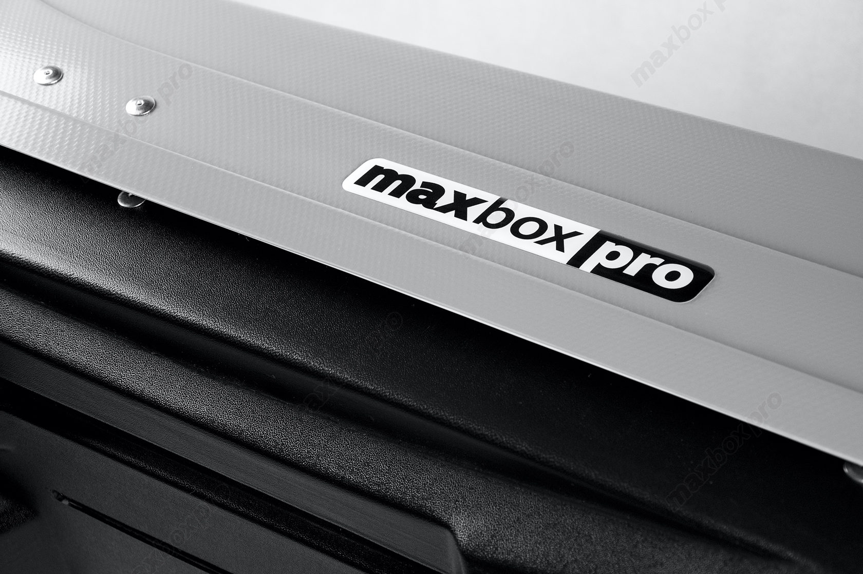 Автобокс MaxBox PRO 520 (большой) карбон серый