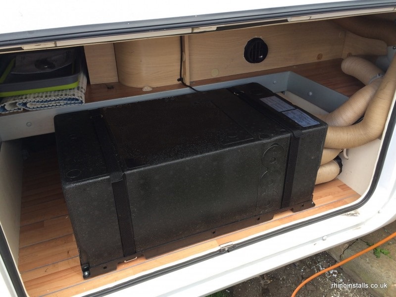 картинка Кондиционер MobileComfort MC3000U, встраиваемый моноблок, мощность 2600Вт, питание 230B