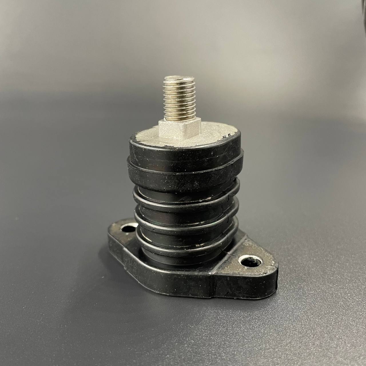 картинка Демпфер опорный резиновый Yamaha 20-30 (Верхний) (PREMARINE)