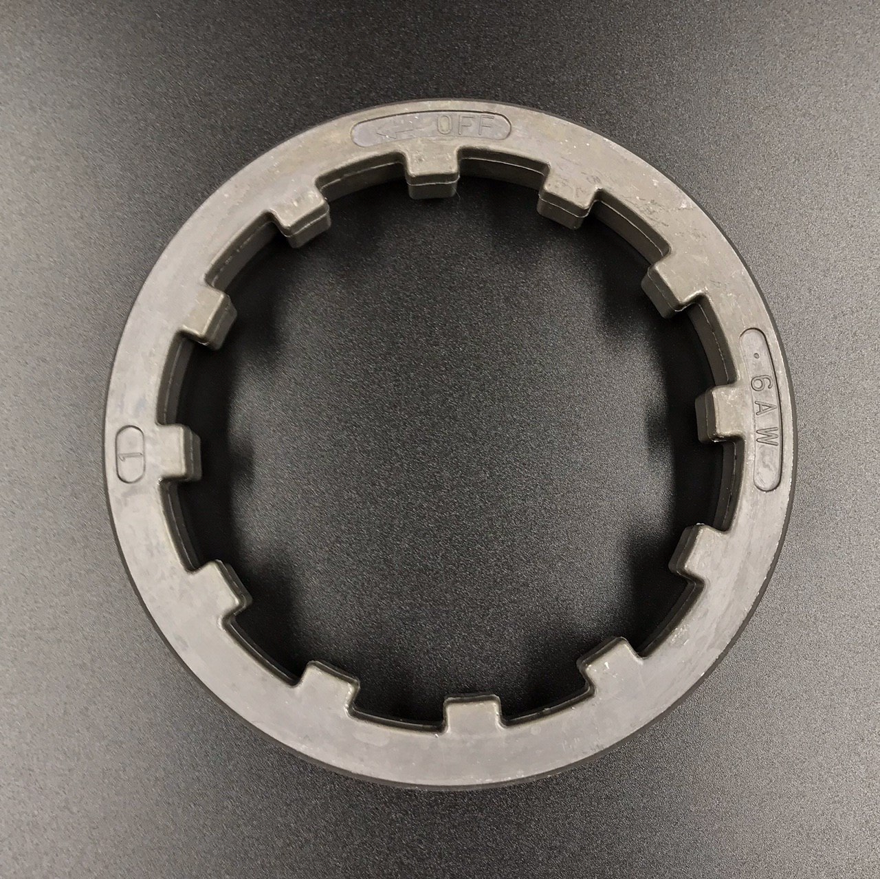 Гайка редуктора корончатая Yamaha F300-350 (Yamaha)