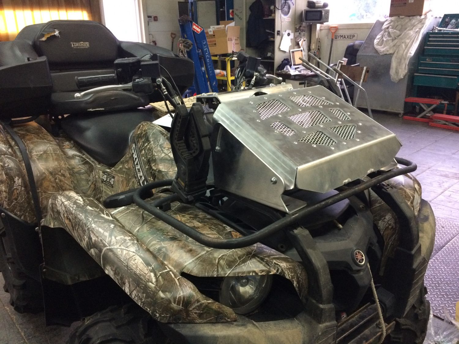 картинка Вынос радиатора Yamaha Grizzly 550/700 черный