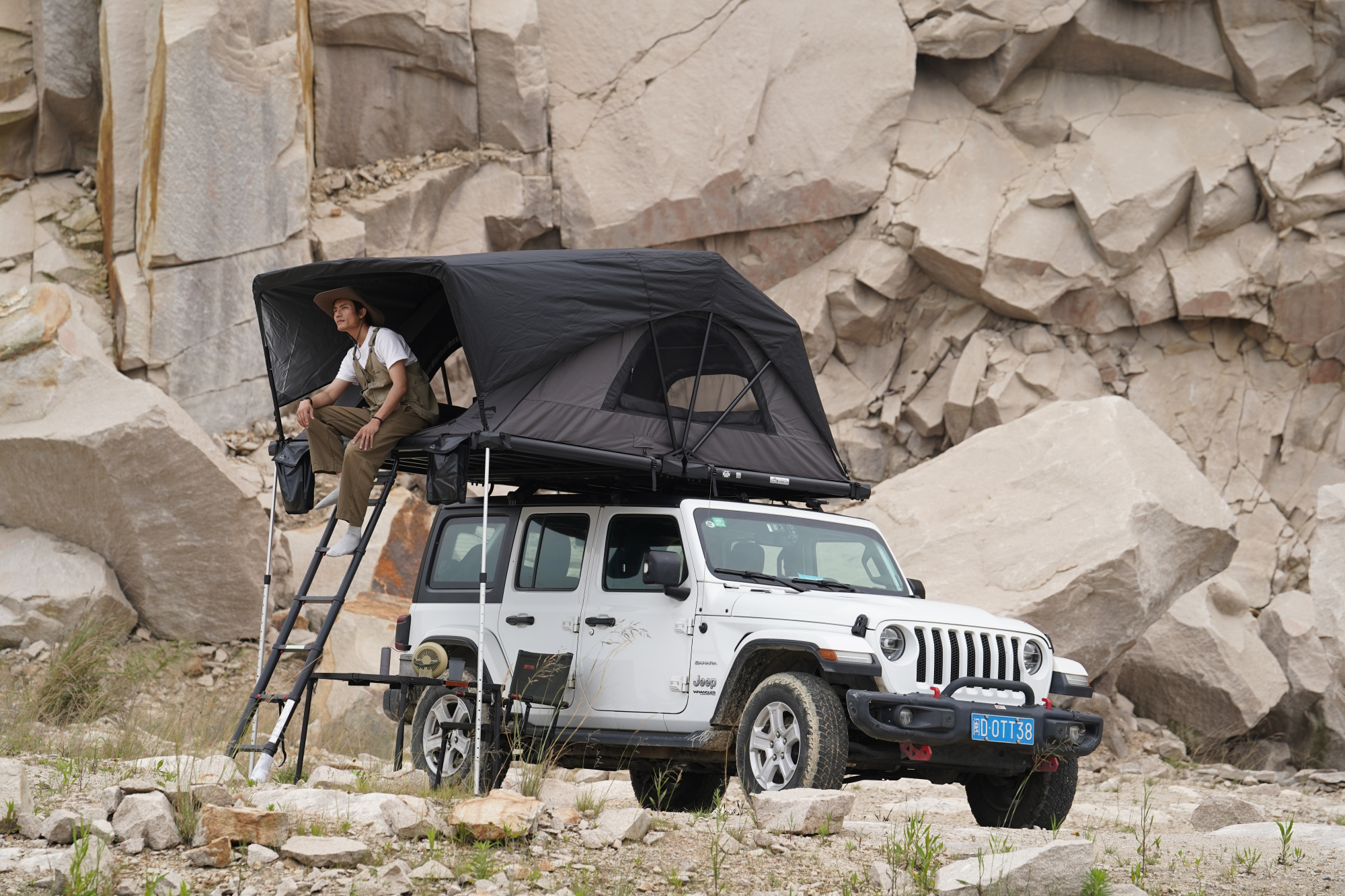 картинка Палатка на крышу автомобиля Wild Land Wild Cruiser 250