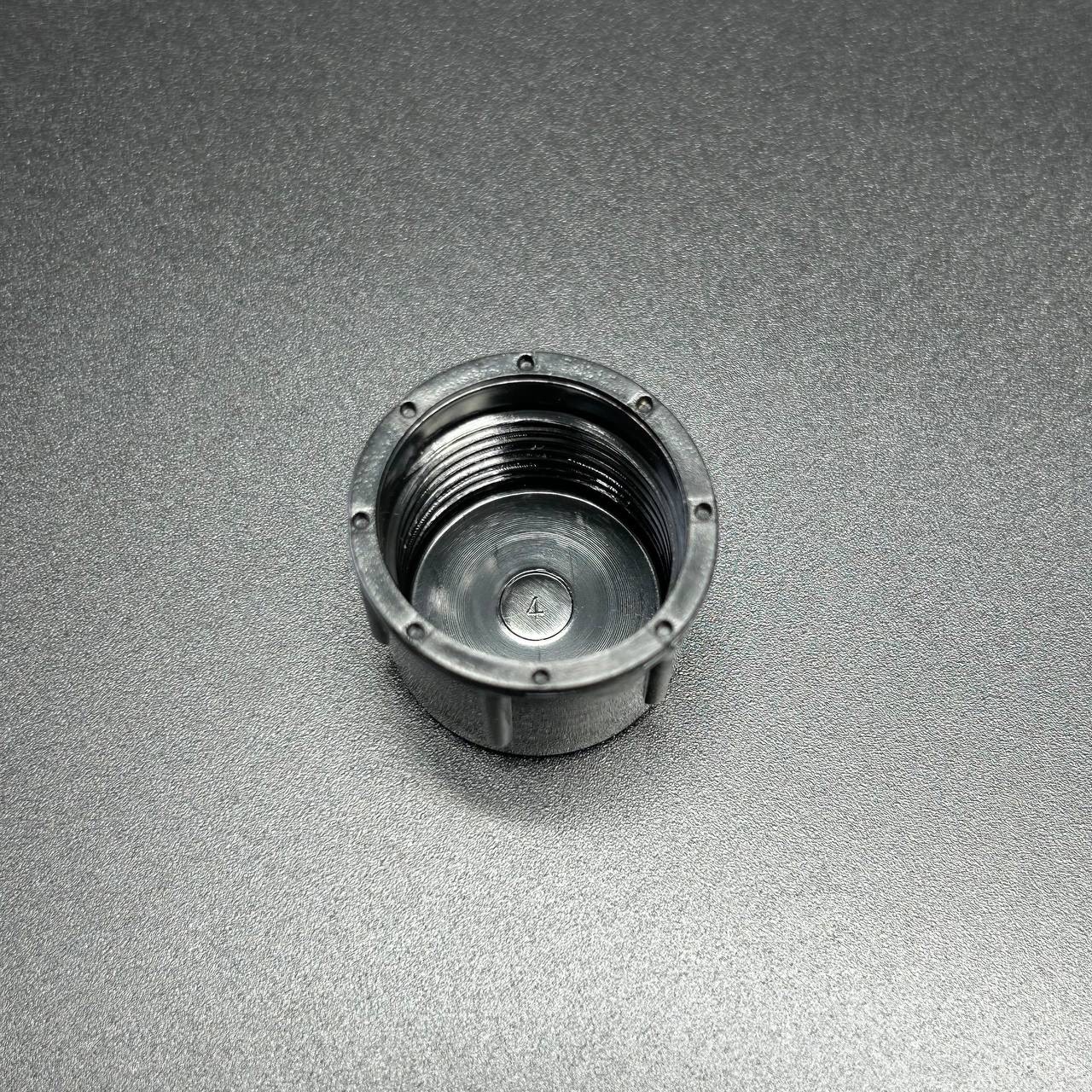 картинка Колпачок пластиковый резьбовой CAP NUT (Quicksilver)