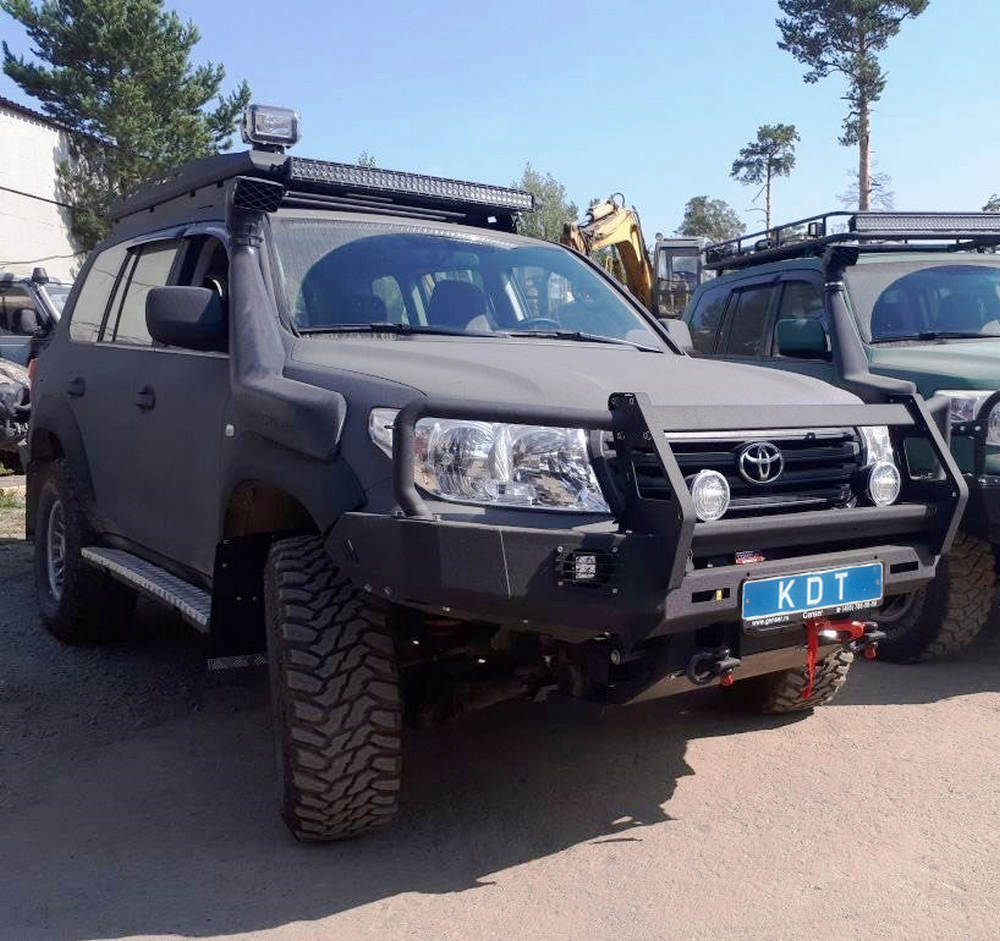 картинка Пороги силовые Toyota Land Cruiser 200 алюминиевые