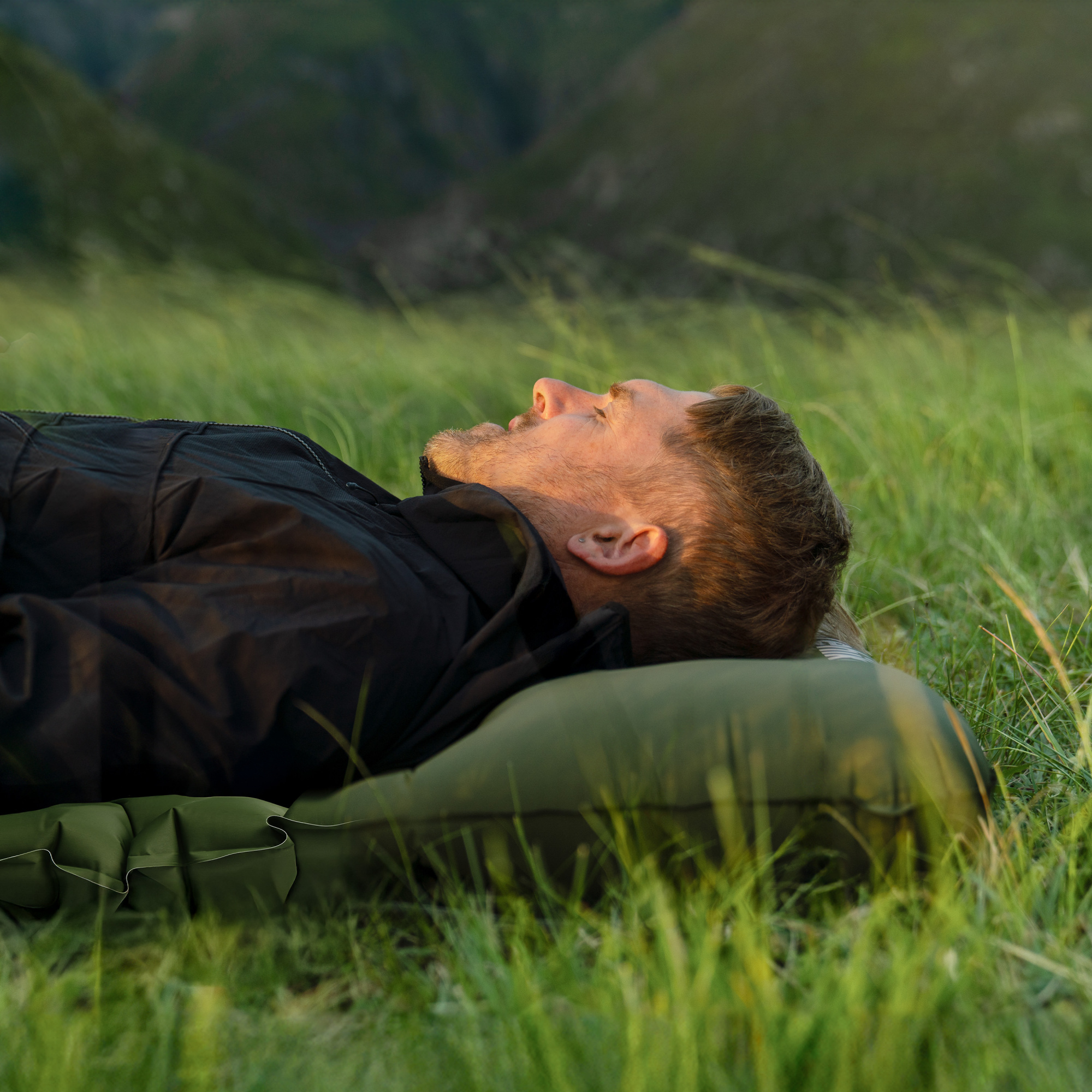 Коврик надувной Naturehike FC01 200х60х9,5 см, с подушкой, зеленый