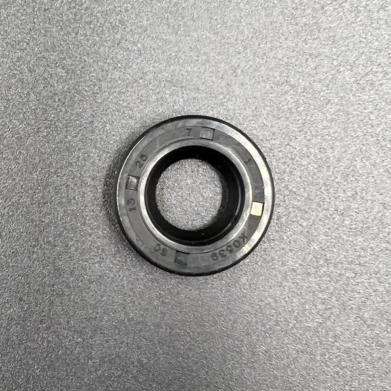 картинка Сальник Tohatsu (350-01215-1) (12.8x25x7) (KACAWA)