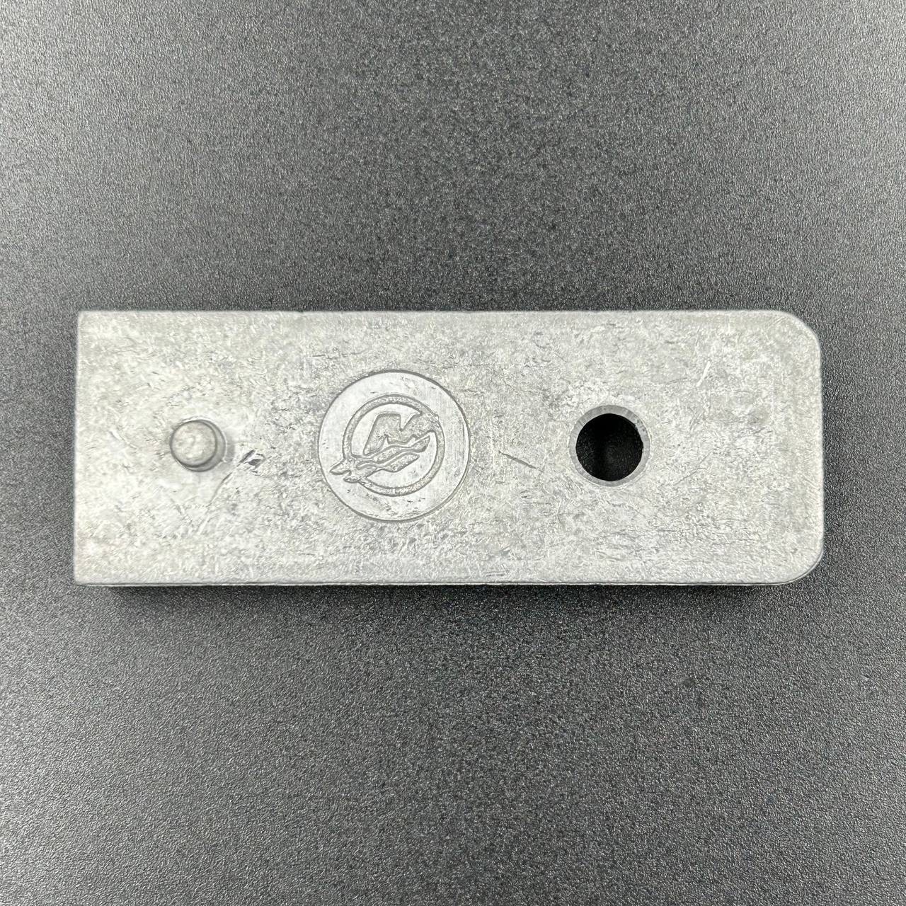 картинка Анод гидроподъема Mercury VERADO 200-300  (Алюминиевый) (893404) (Quicksilver)