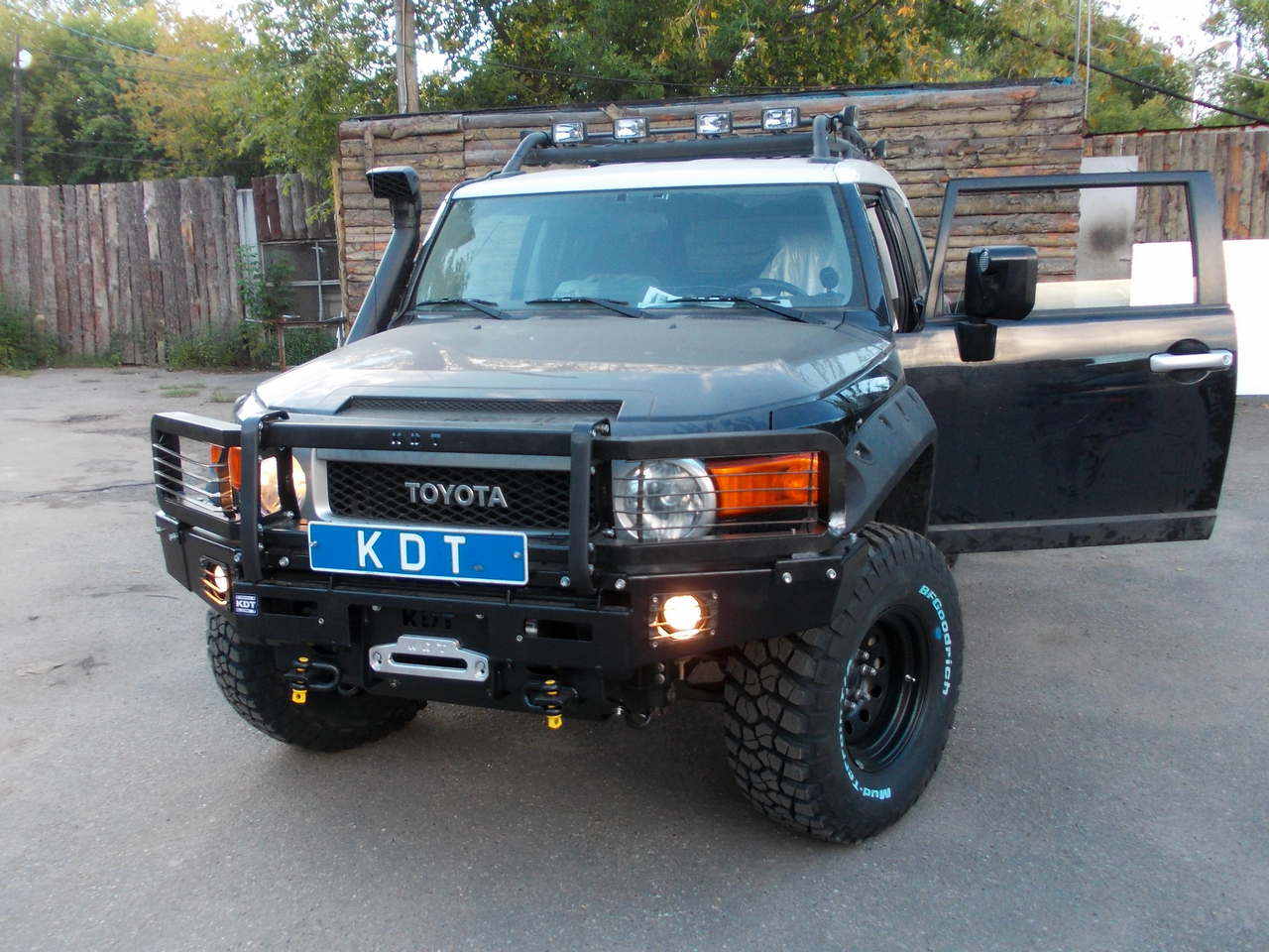 картинка Бампер передний KDT со съемным кенгурином, алюминиевый для Toyota FJ Cruiser лмфт 0-50мм
